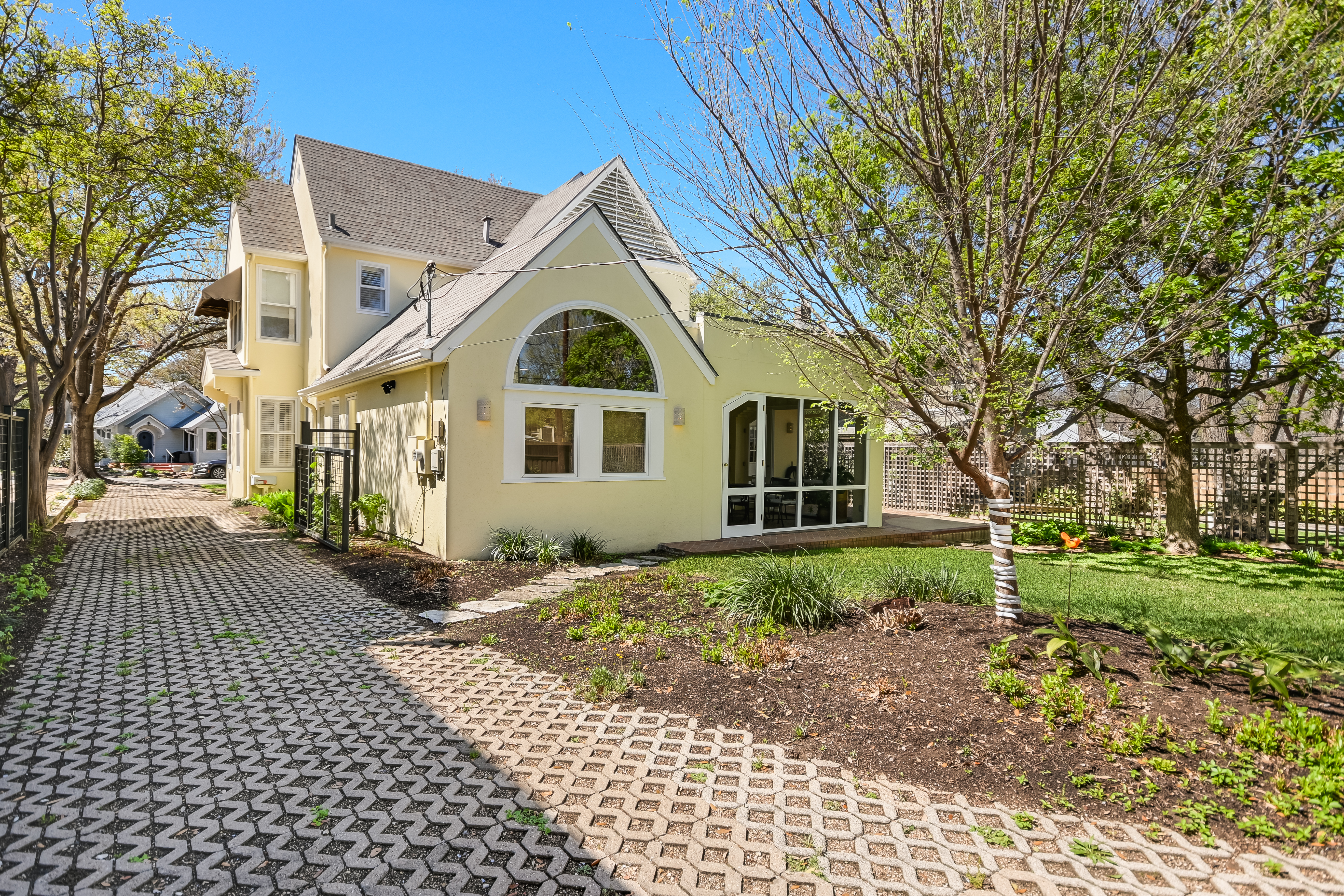  1925 Tudor Revival in Historic Aldridge Place - 物件實景