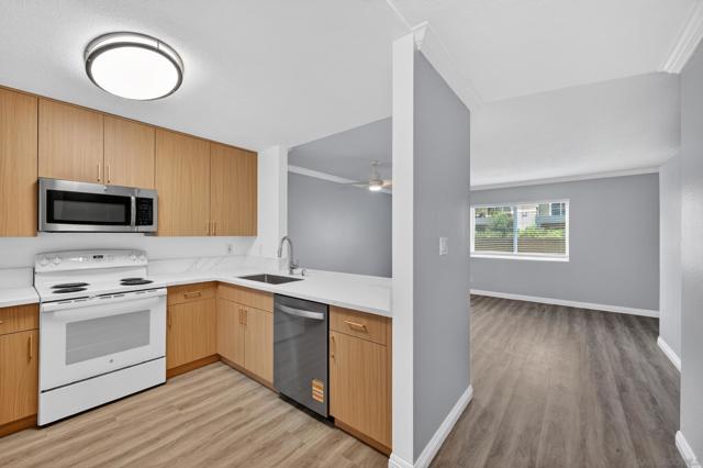 San Diego, California, 92122, United States, 2 Bedrooms Bedrooms, ,1 BathroomBathrooms,Residential,For Sale,2048428
