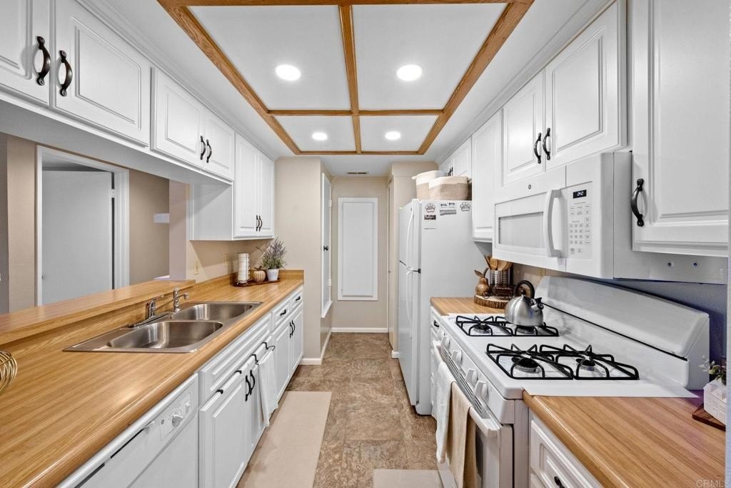 Chula Vista, California, 91913, United States, 2 Bedrooms Bedrooms, ,2 BathroomsBathrooms,Residential,For Sale,1745027