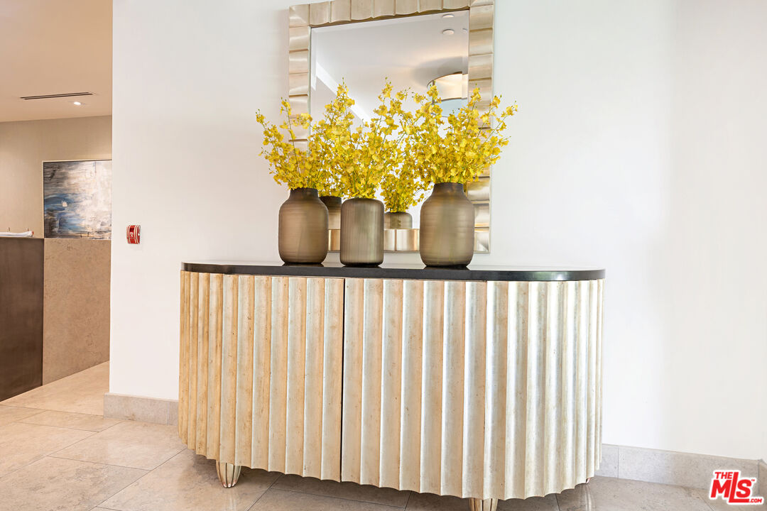 Los Angeles, California, 90024, United States, 2 Bedrooms Bedrooms, ,1 BathroomBathrooms,Residential,For Sale,1948814