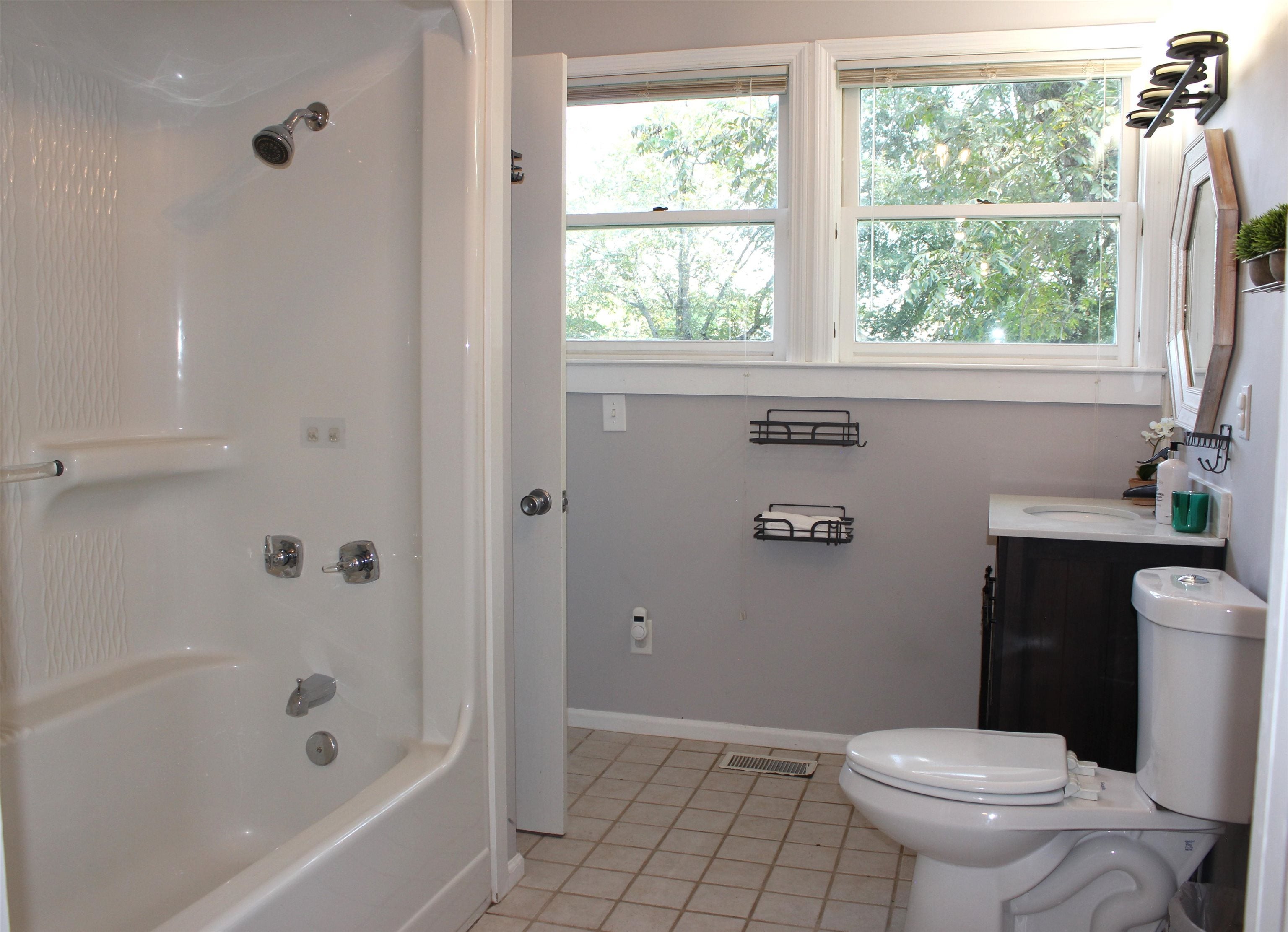Eatonton, Georgia, 31024, United States, 4 Bedrooms Bedrooms, ,3 BathroomsBathrooms,Residential,For Sale,1951008