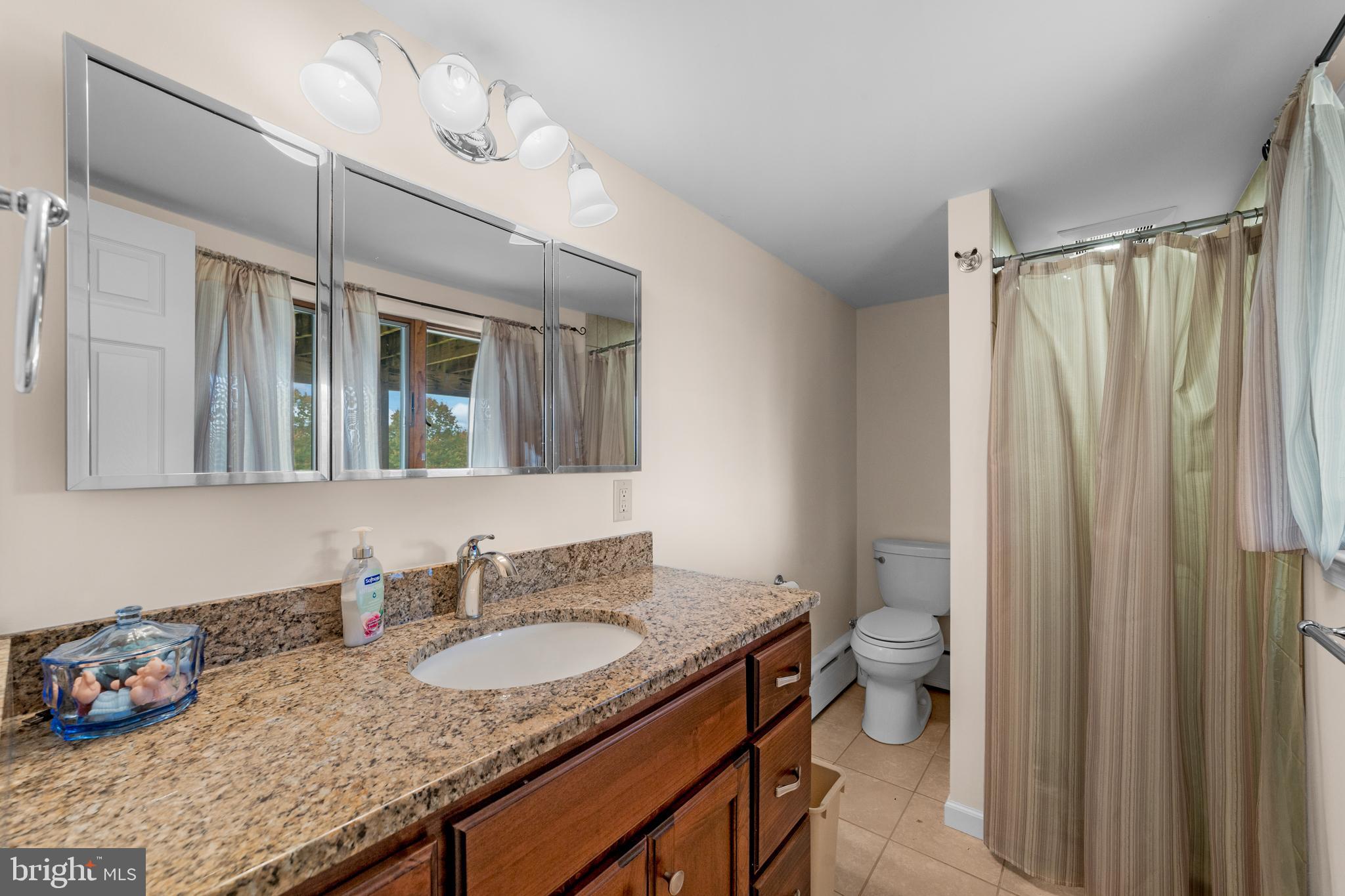 TELFORD, Pennsylvania, 18969, United States, 3 Bedrooms Bedrooms, ,2 BathroomsBathrooms,Residential,For Sale,1983098