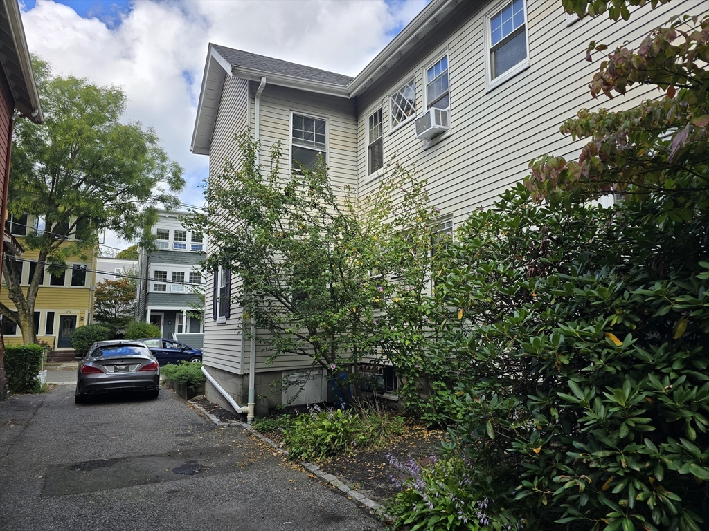 Cambridge, Massachusetts, 02138, United States, 6 Bedrooms Bedrooms, ,3 BathroomsBathrooms,Residential,For Sale,2000907