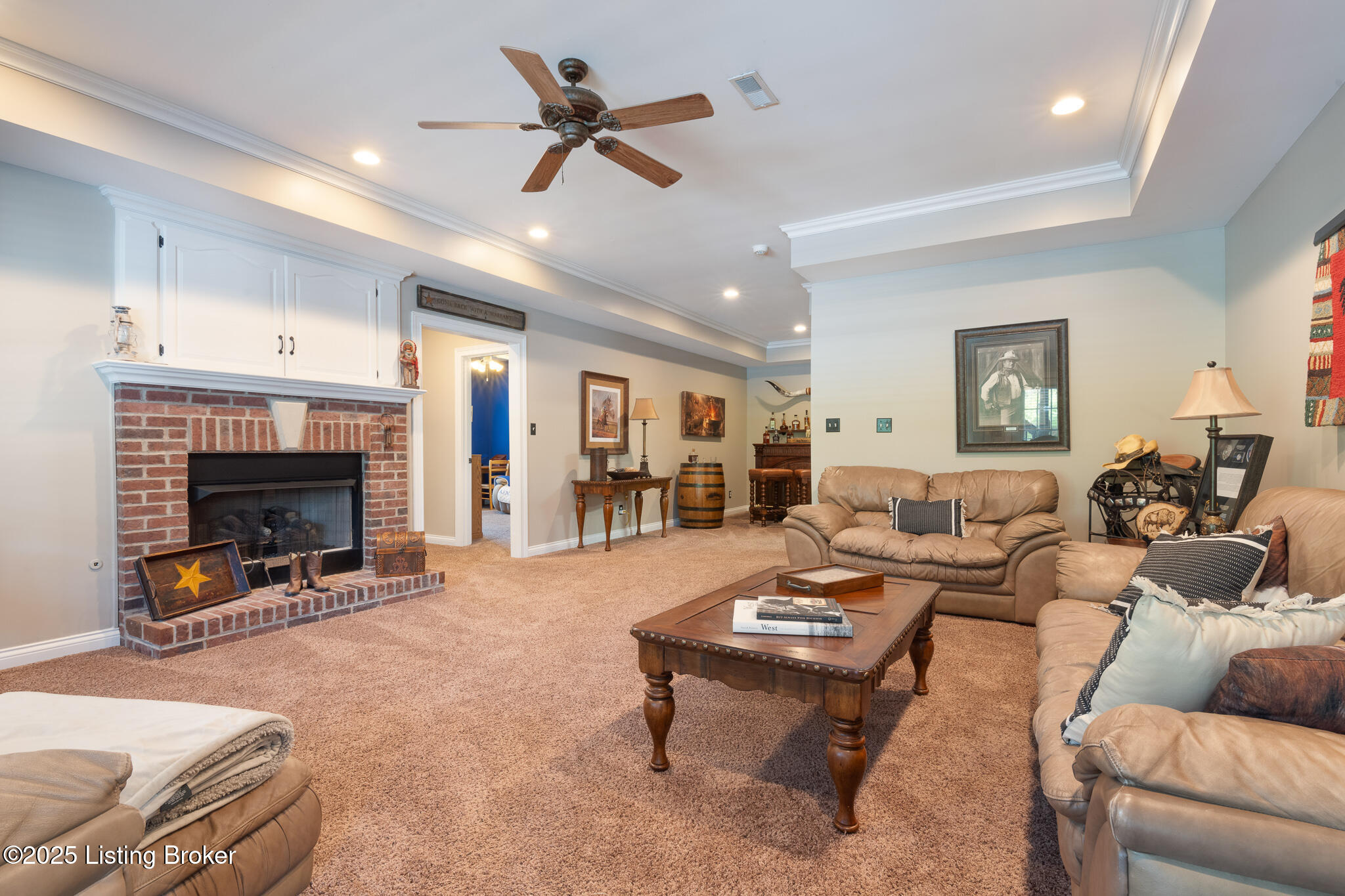 Crestwood, Kentucky, 40014, United States, 6 Bedrooms Bedrooms, ,5 BathroomsBathrooms,Residential,For Sale,1908239