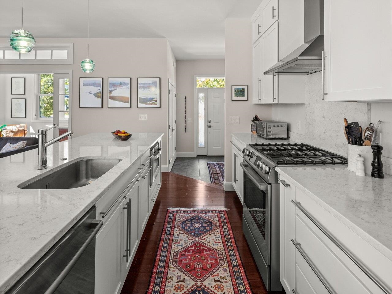 Burlington, Vermont, 05401, United States, 2 Bedrooms Bedrooms, ,2 BathroomsBathrooms,Residential,For Sale,1927206