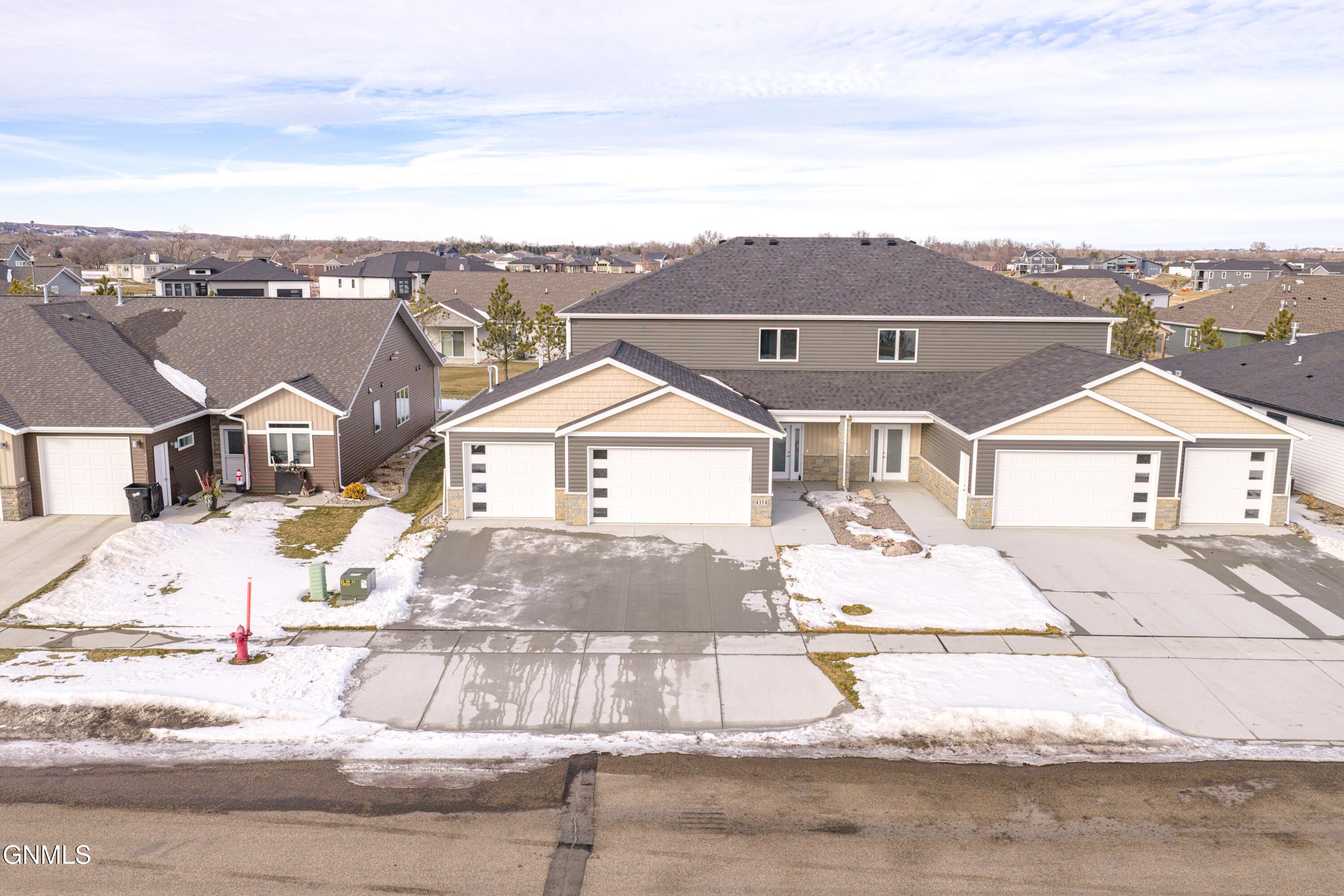 Bismarck, North Dakota, 58504, United States, 3 Bedrooms Bedrooms, ,3 BathroomsBathrooms,Residential,For Sale,1990229