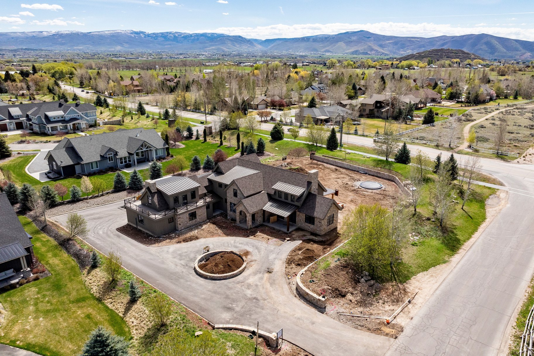  Stunning New Construction in Deer Ridge Estates - 物件實景