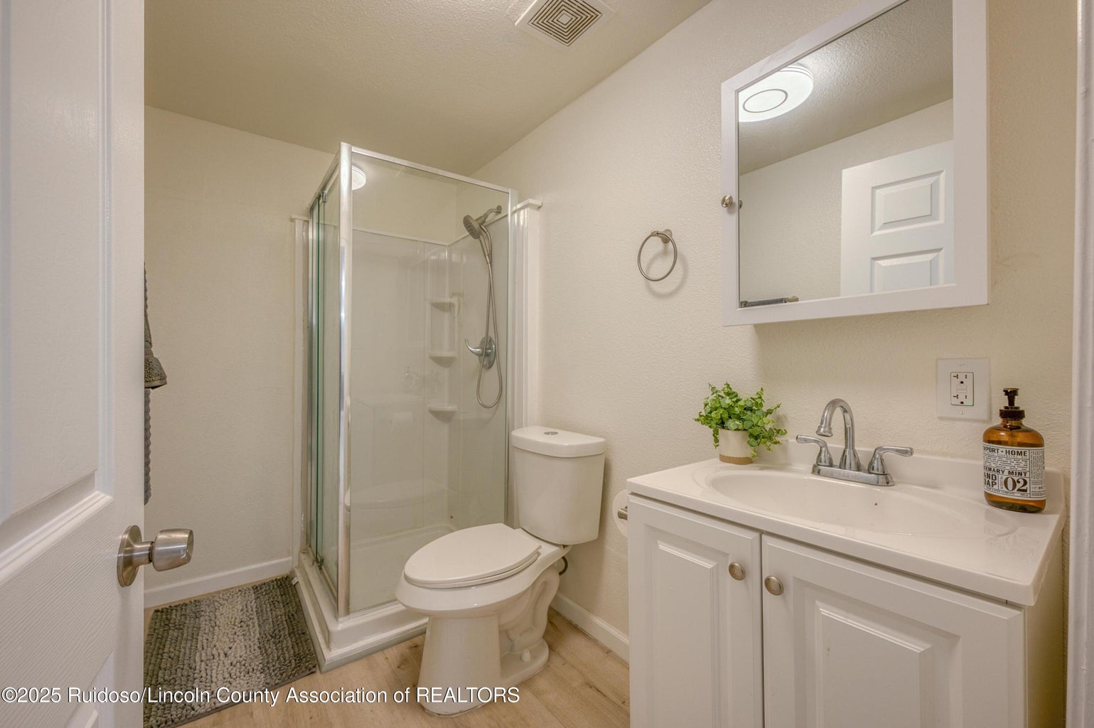 High Rolls Mountain Park, New Mexico, 87110, United States, 4 Bedrooms Bedrooms, ,3 BathroomsBathrooms,Residential,For Sale,2013029