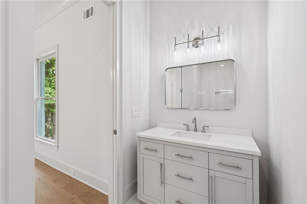 Alpharetta, Georgia, 30004, United States, 5 Bedrooms Bedrooms, ,7 BathroomsBathrooms,Residential,For Sale,1978962