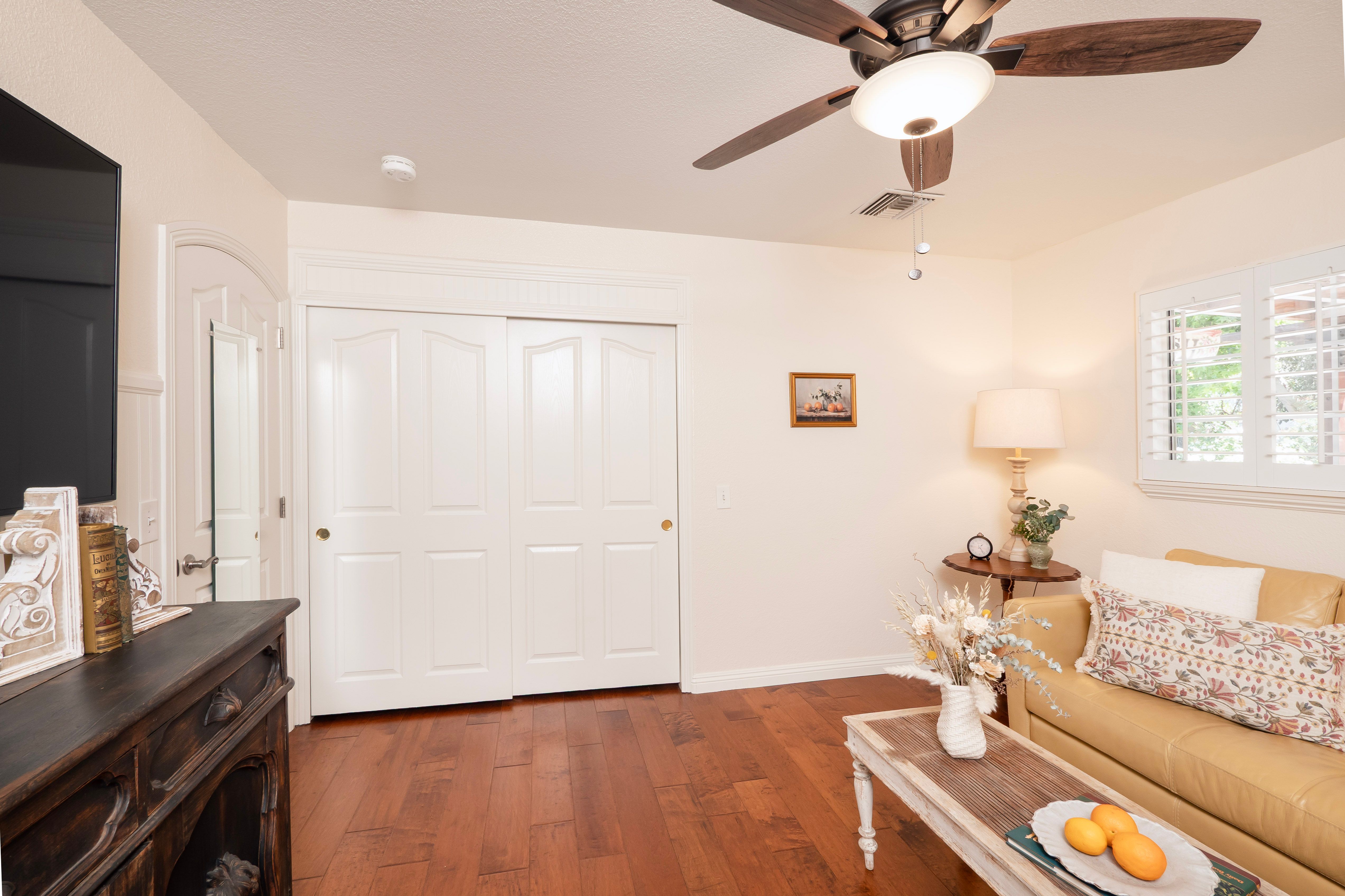  2372 Shadow Hill Drive, Riverside, CA 92506 - 物件實景
