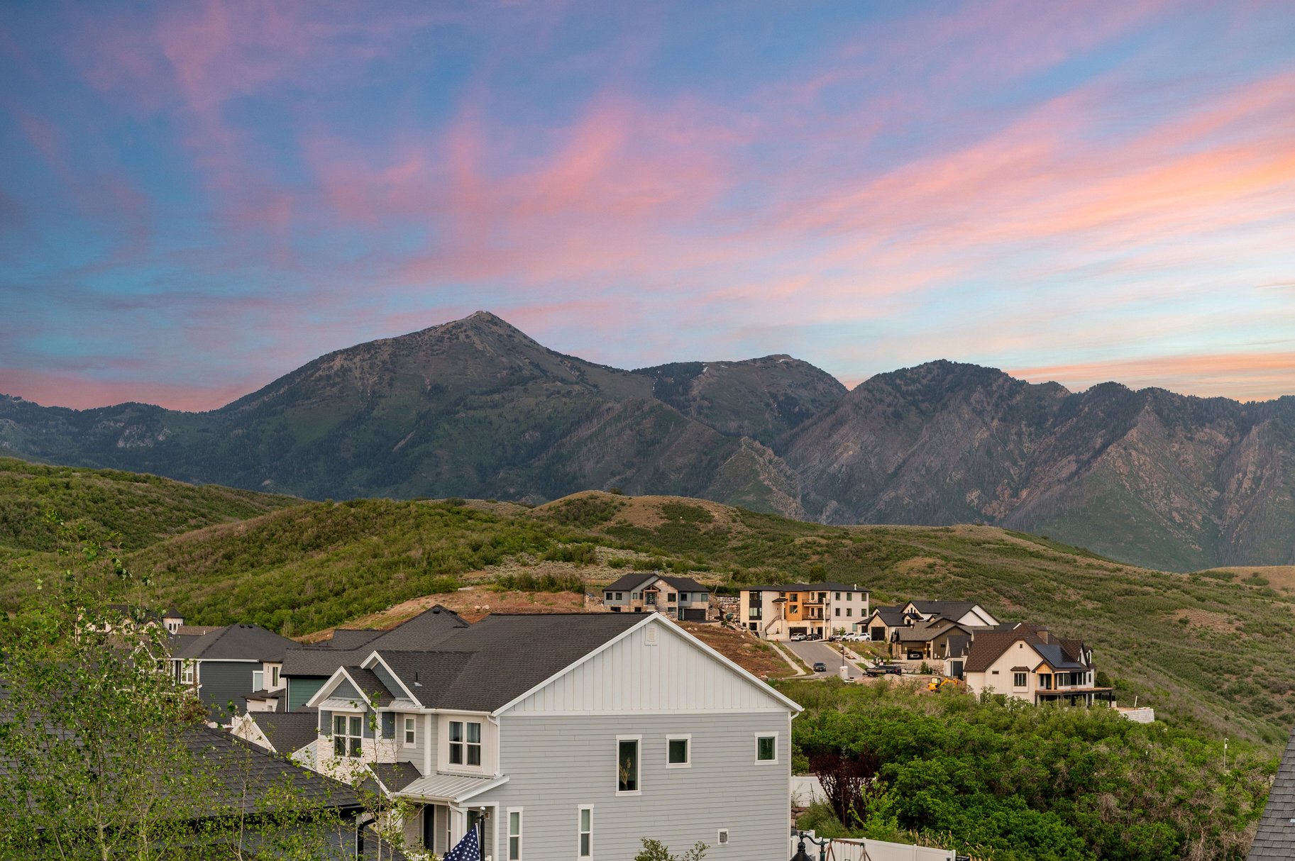  Walkout Rambler with Timpanogos & Lone Peak Views and Close Trail Access - 物件實景