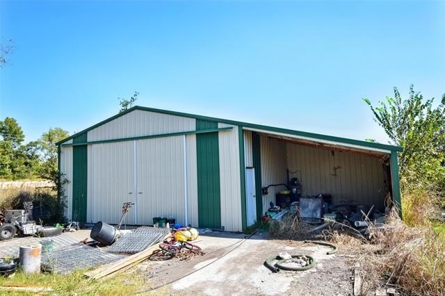 Hulbert, Oklahoma, 74441, United States, 4 Bedrooms Bedrooms, ,2 BathroomsBathrooms,Residential,For Sale,1983327