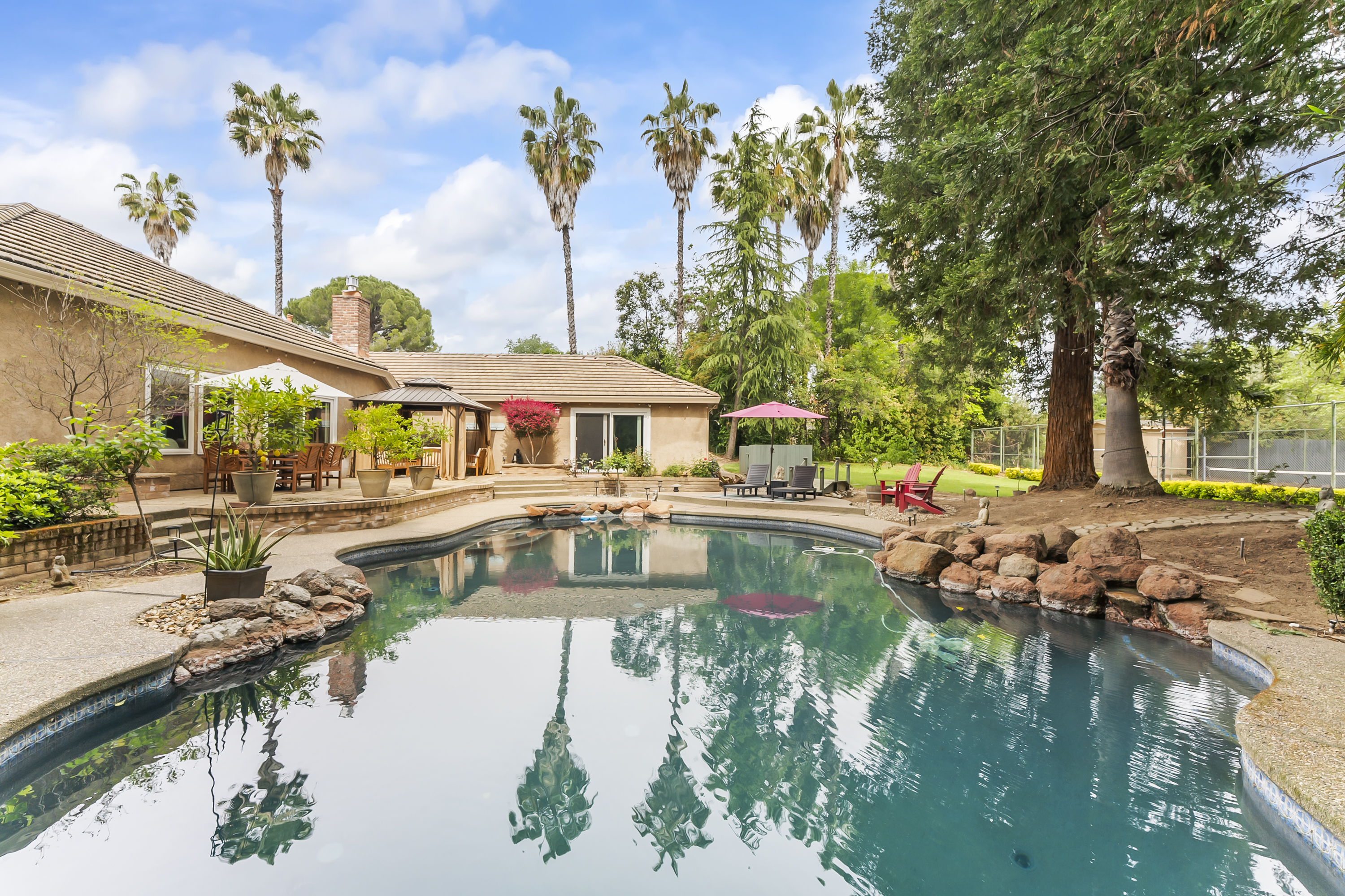  2230 Hillcrest Way, Carmichael, CA 95608 - 物件實景