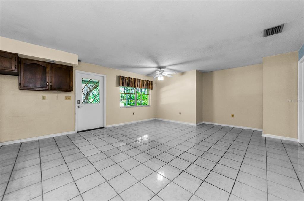 Plant City, Florida, 33566, United States, 3 Bedrooms Bedrooms, ,2 BathroomsBathrooms,Residential,For Sale,1932483