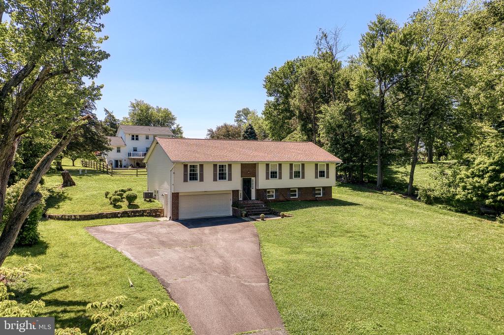 Warrenton, Virginia, 20187, United States, 3 Bedrooms Bedrooms, ,3 BathroomsBathrooms,Residential,For Sale,2049291