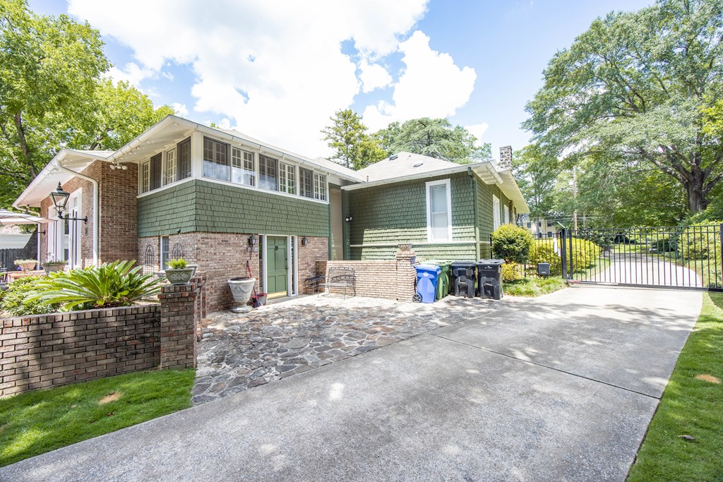 Columbus, Georgia, 31906, United States, 5 Bedrooms Bedrooms, ,4 BathroomsBathrooms,Residential,For Sale,1906987