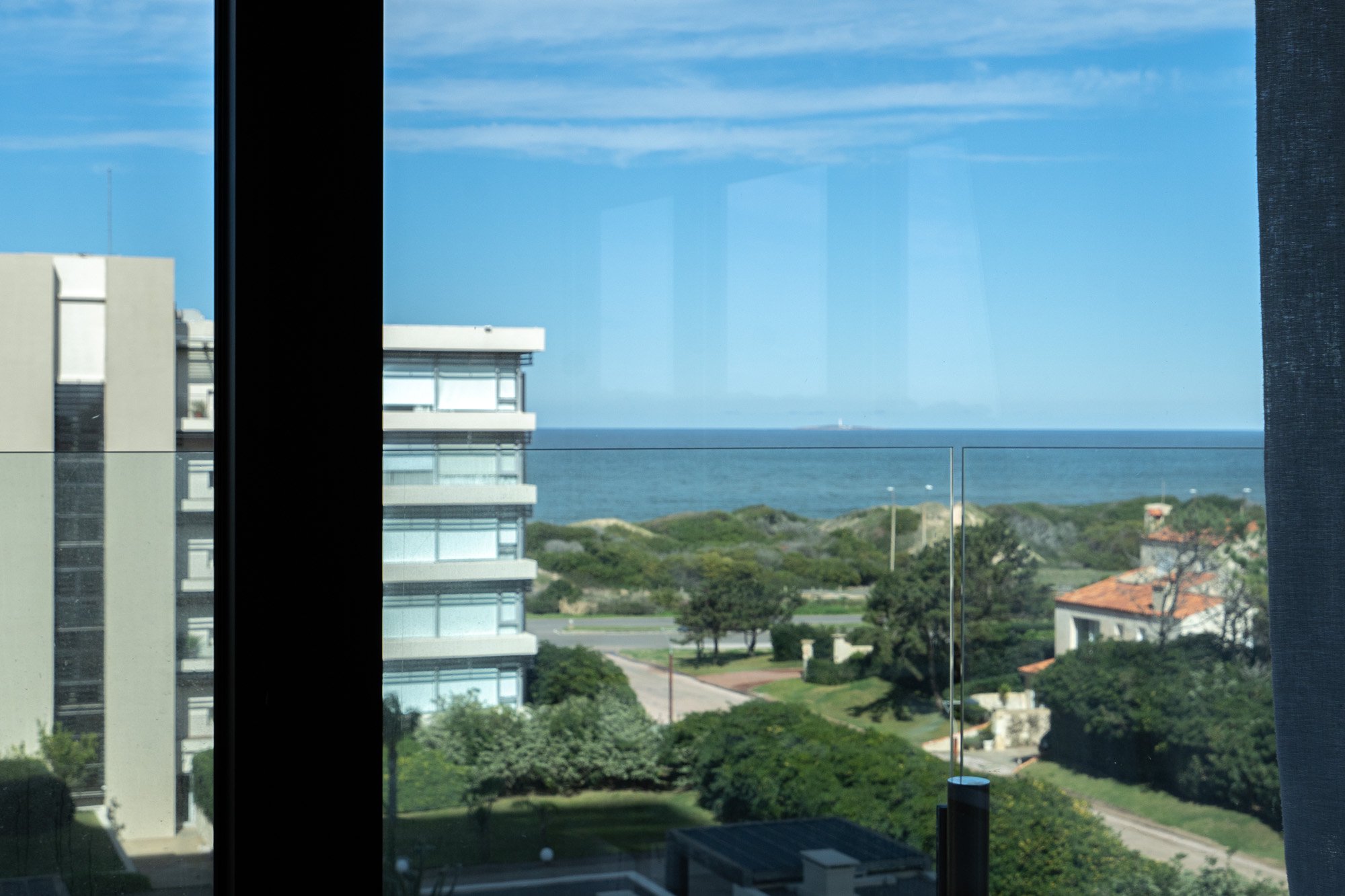  Unit for sale in the renowned Surfside Village1 tower - 物件實景