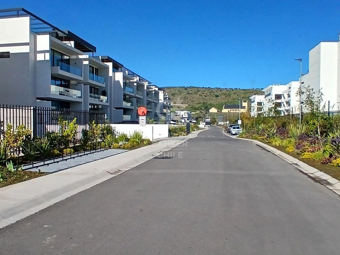 Las Condes, Chile, 4 Bedrooms Bedrooms, ,4 BathroomsBathrooms,Residential,For Sale,1948849