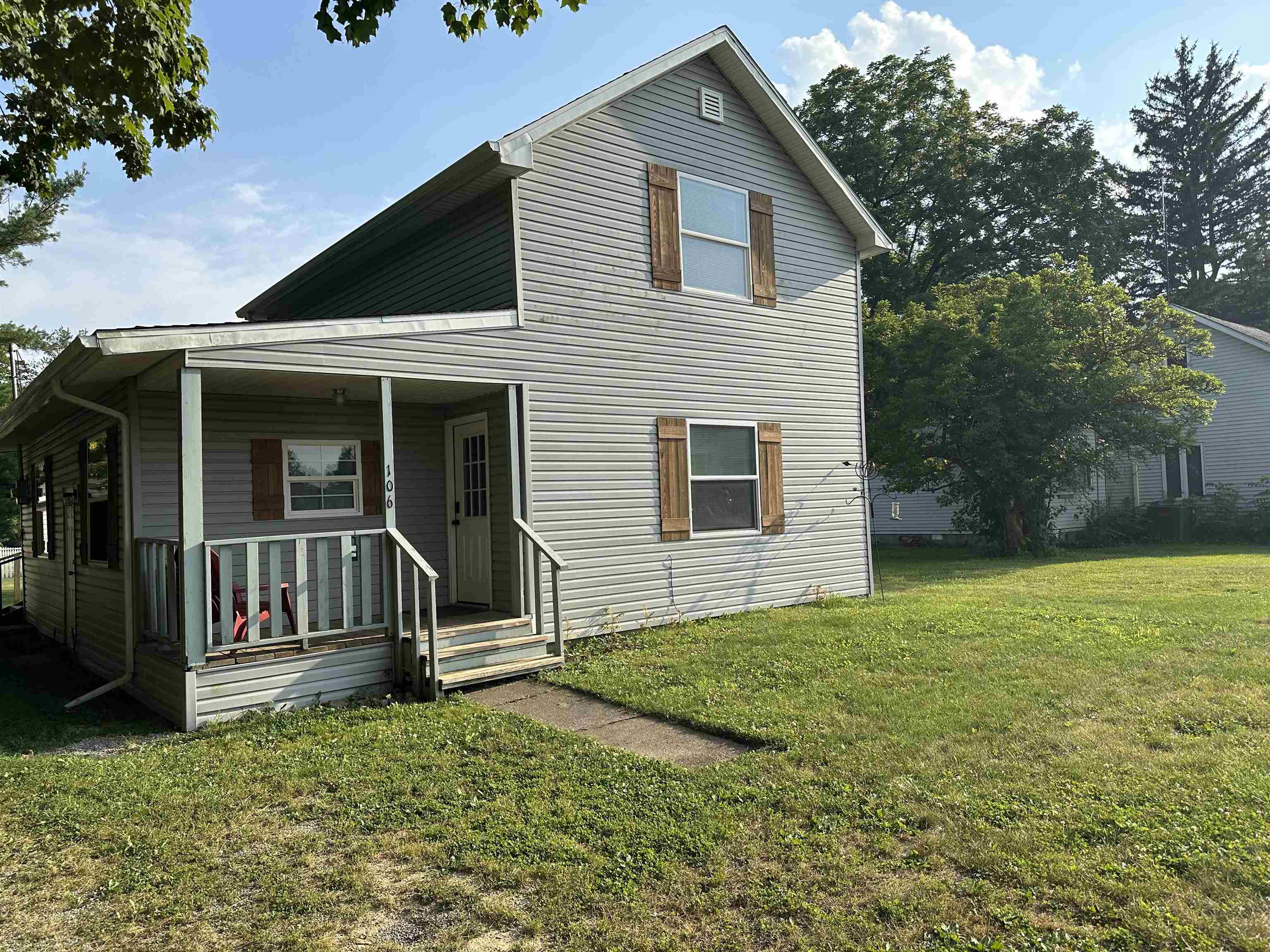 Hobart St, Ashley, IN 46705
