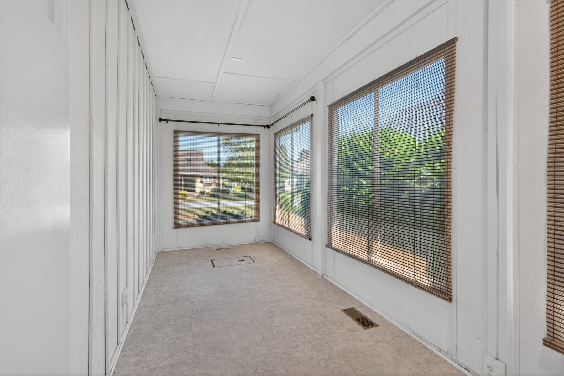  18609 Broadfield Drive - 物件實景
