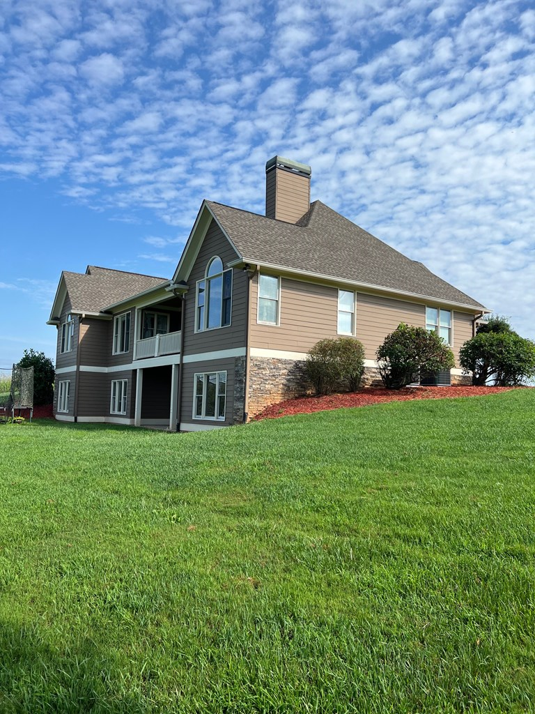 Ellijay, Georgia, 30536, United States, 4 Bedrooms Bedrooms, ,4 BathroomsBathrooms,Residential,For Sale,1876952
