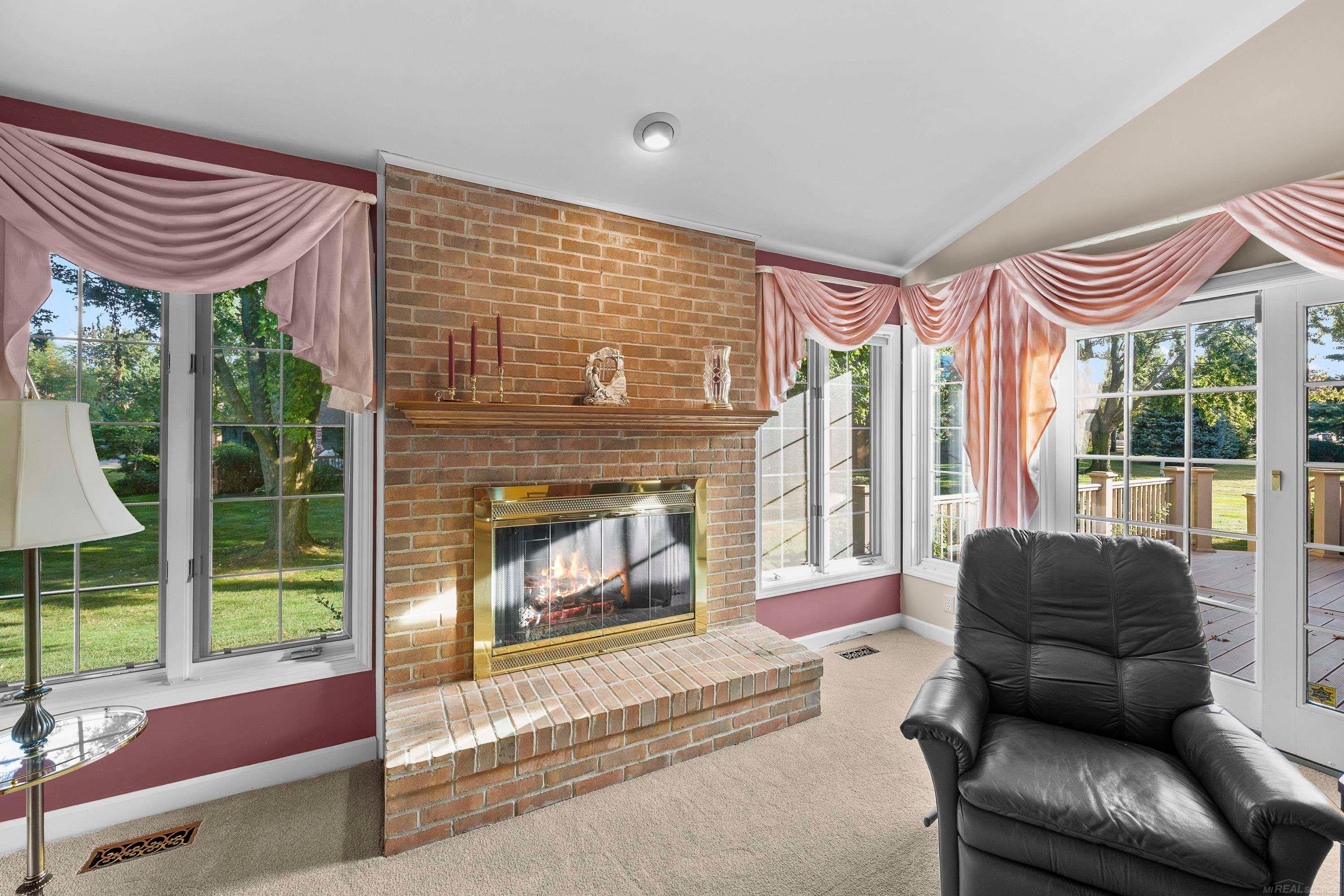 Rochester Hills, Michigan, 48307, United States, 2 Bedrooms Bedrooms, ,4 BathroomsBathrooms,Residential,For Sale,1979749