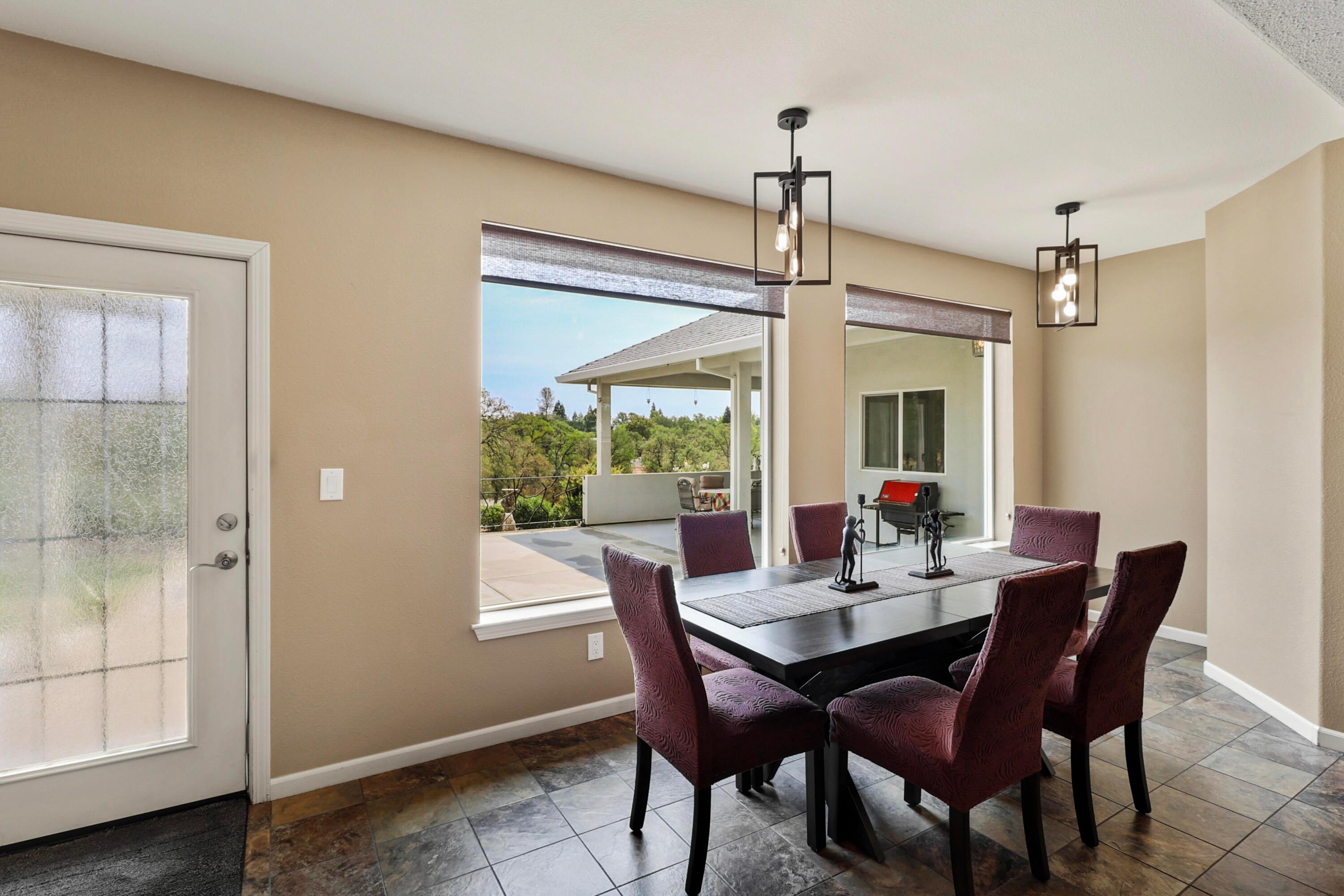 Redding, California, 96002, United States, 3 Bedrooms Bedrooms, ,3 BathroomsBathrooms,Residential,For Sale,1992839