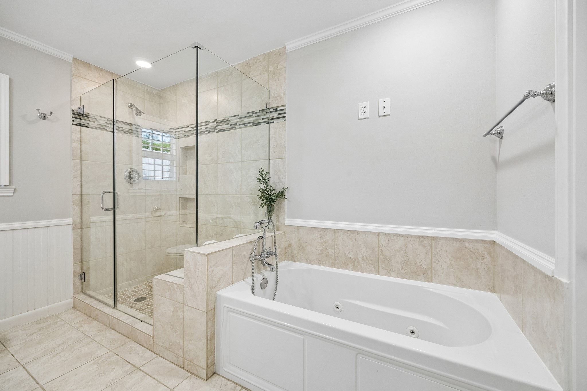  7807 Overbrook Lane - 物件實景