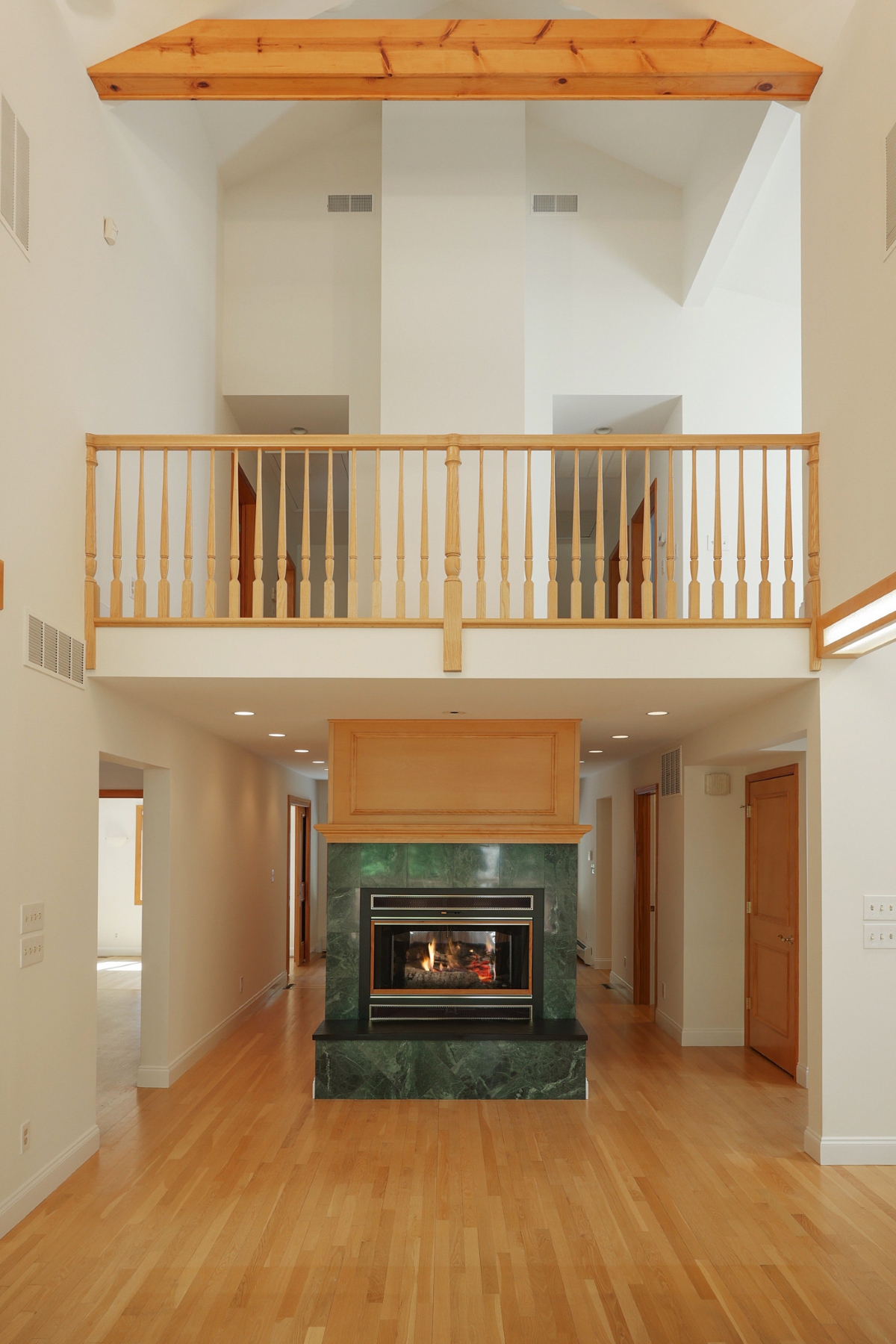  Custom Home Offers Space Versatility and Refined Comfort - 物件實景