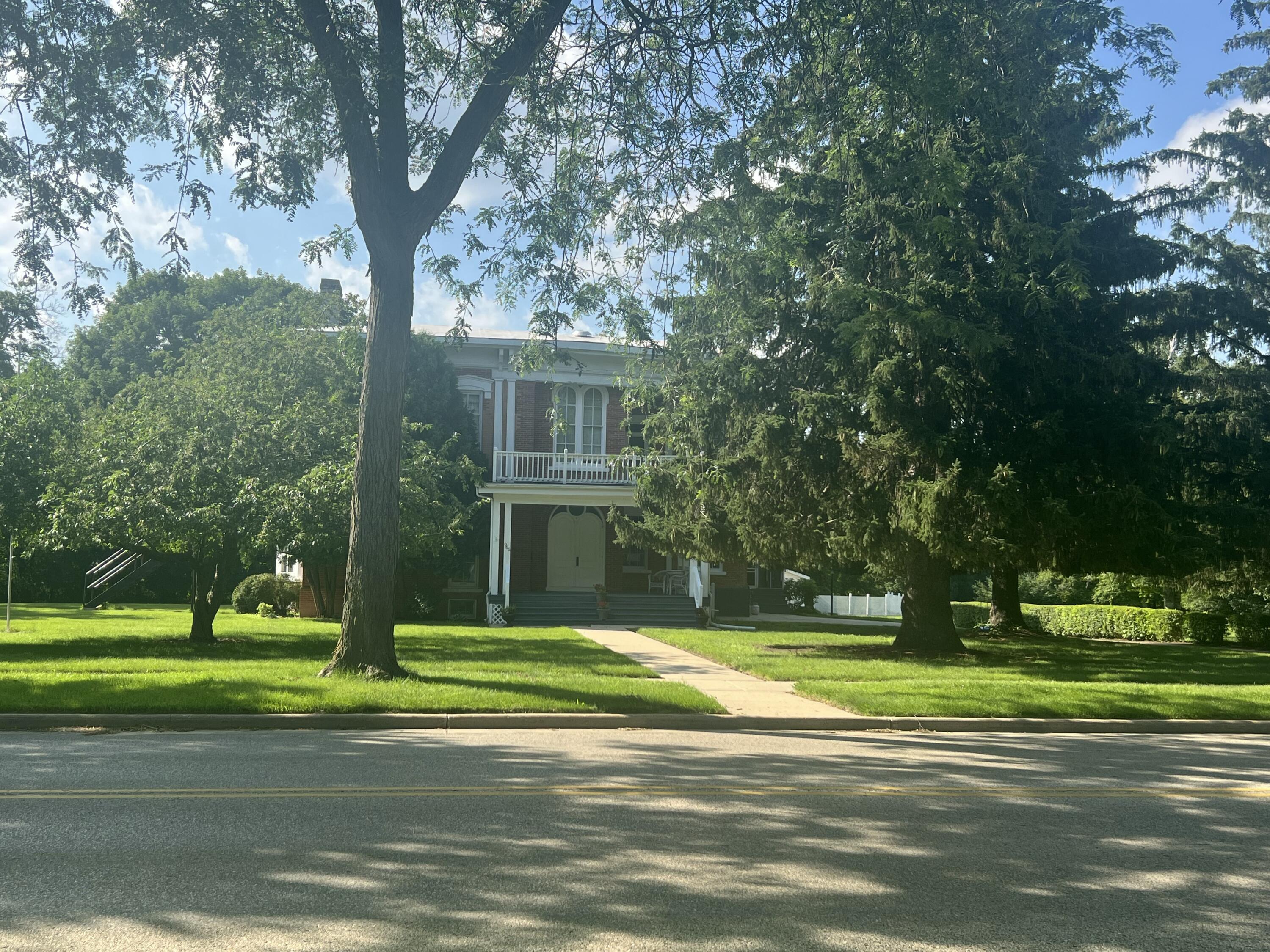 Delavan, Wisconsin, 53115, United States, 8 Bedrooms Bedrooms, ,8 BathroomsBathrooms,Residential,For Sale,1898079