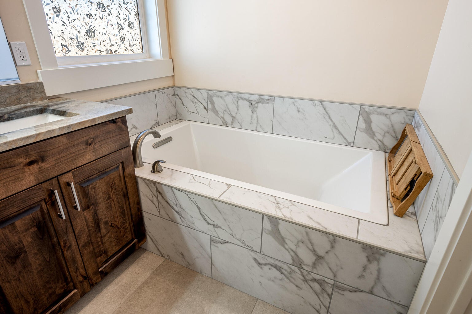 Parowan, Utah, 84761, United States, 3 Bedrooms Bedrooms, ,3 BathroomsBathrooms,Residential,For Sale,1992445