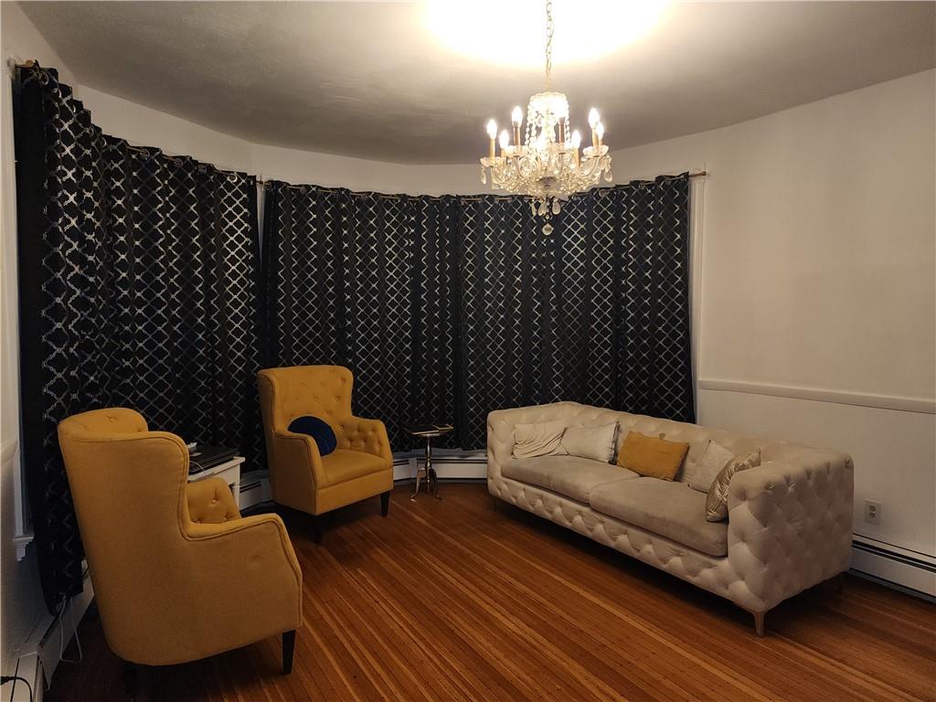 Cranston, Rhode Island, 02905, United States, 5 Bedrooms Bedrooms, ,3 BathroomsBathrooms,Residential,For Sale,1930877