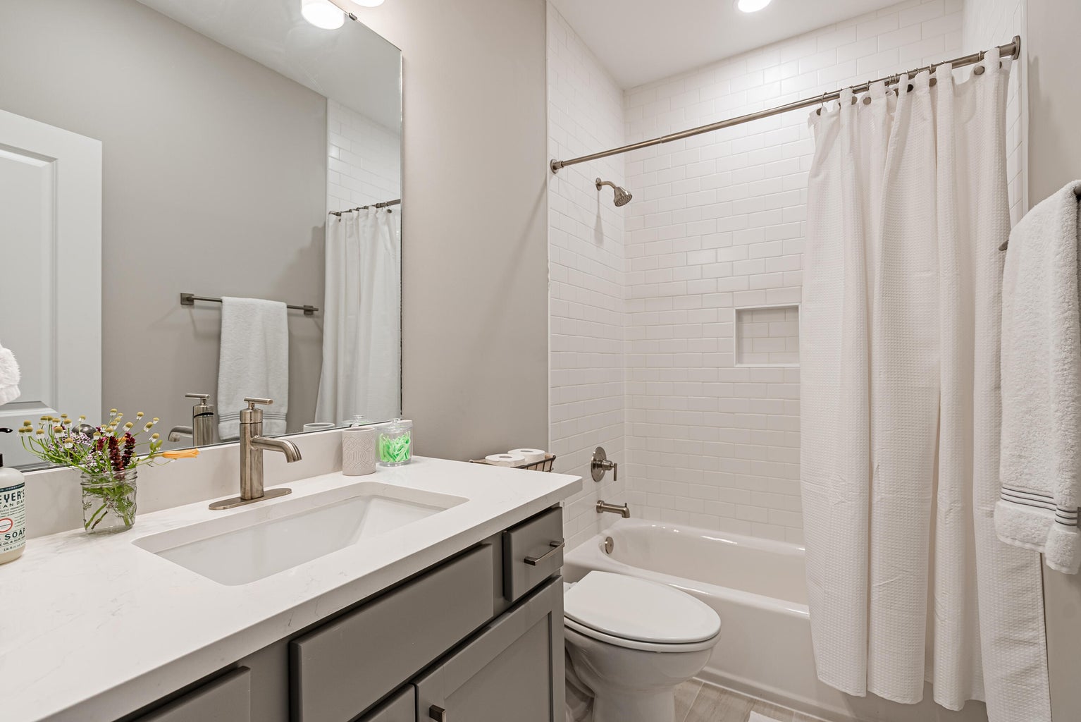 Hollywood, South Carolina, 29449, United States, 4 Bedrooms Bedrooms, ,4 BathroomsBathrooms,Residential,For Sale,1898776