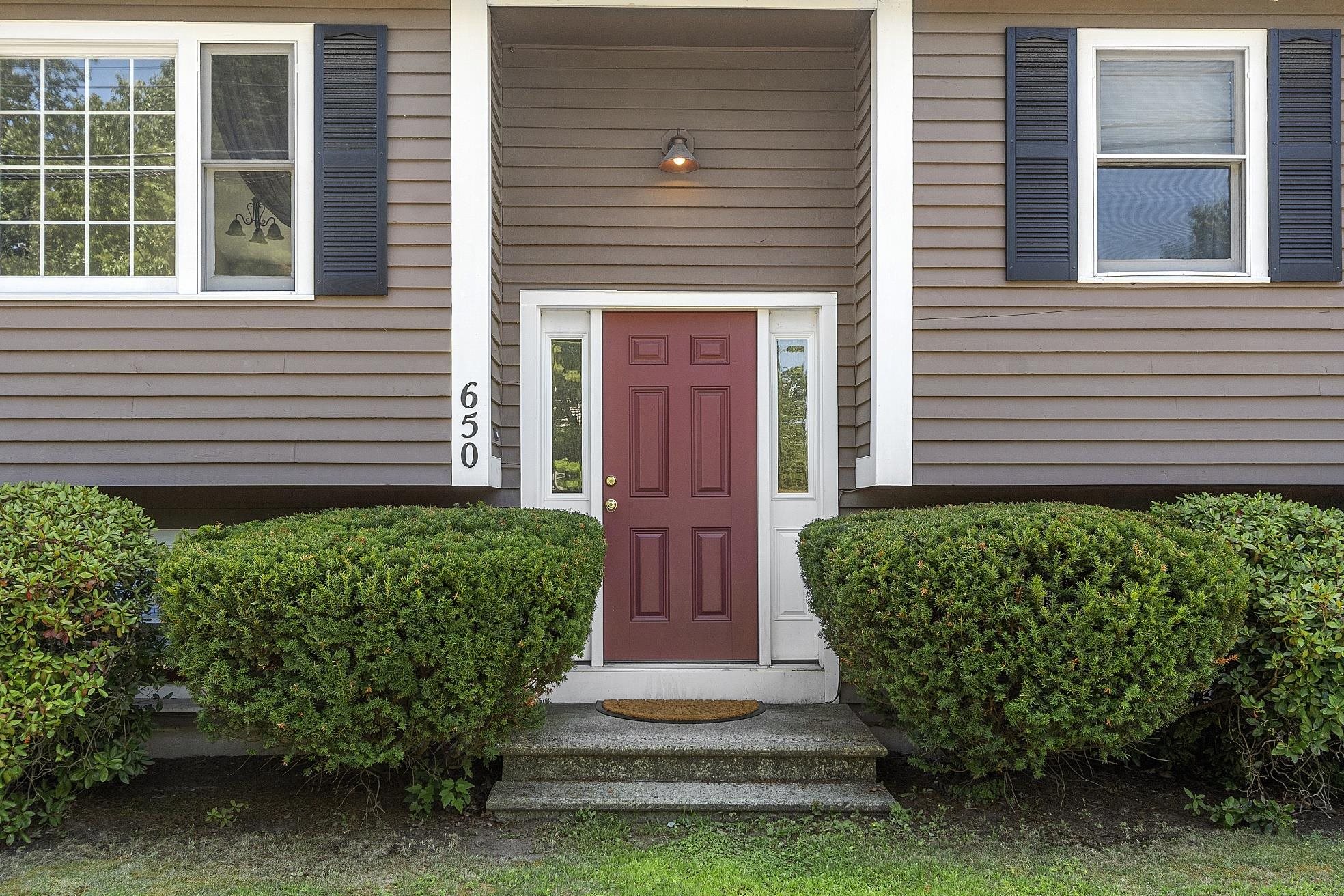 Nashua, New Hampshire, 03062, United States, 3 Bedrooms Bedrooms, ,1 BathroomBathrooms,Residential,For Sale,1942158