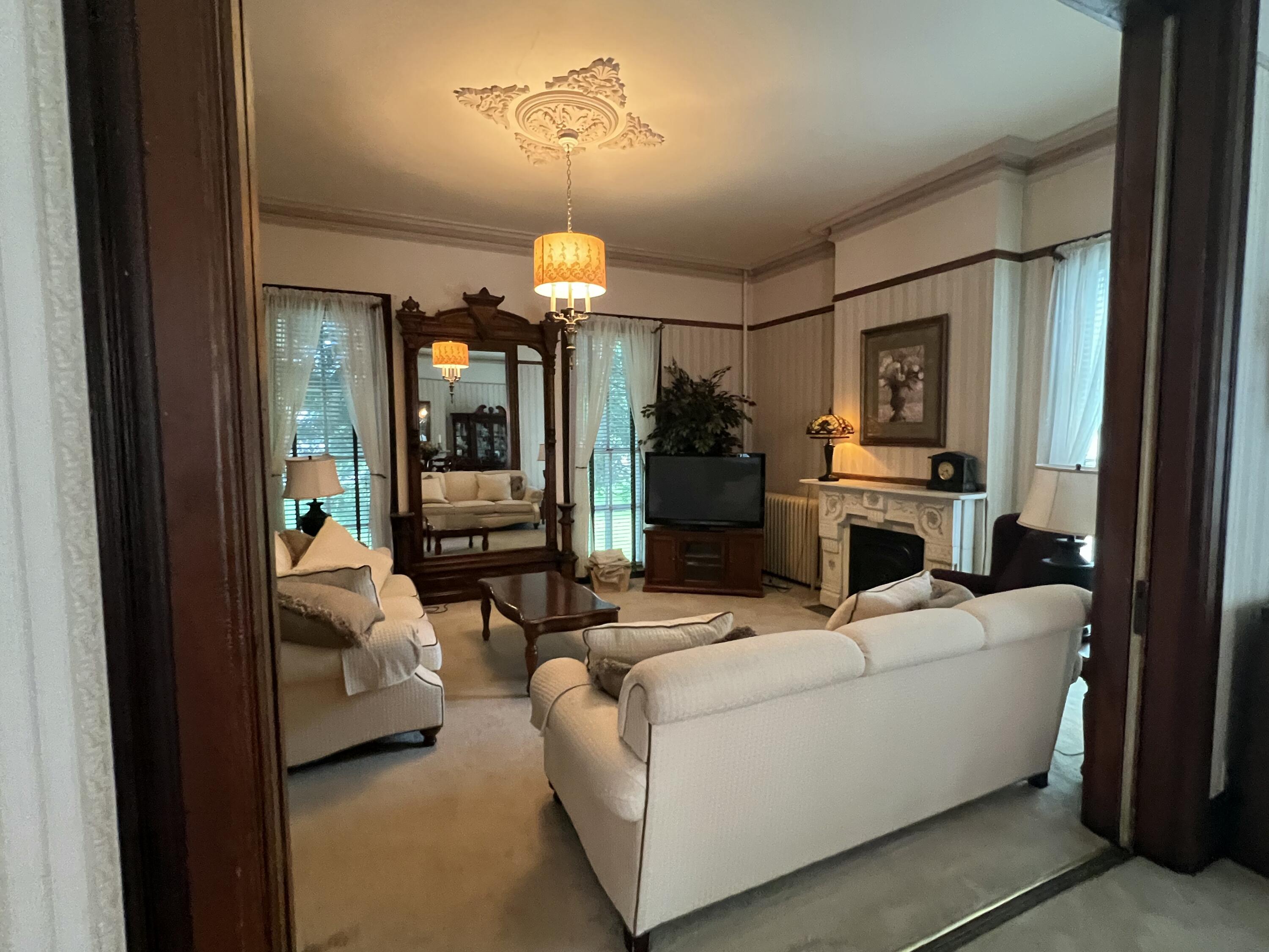 Delavan, Wisconsin, 53115, United States, 8 Bedrooms Bedrooms, ,8 BathroomsBathrooms,Residential,For Sale,1898079