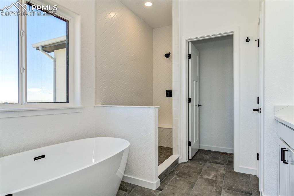 Colorado Springs, Colorado, 80908, United States, 4 Bedrooms Bedrooms, ,4 BathroomsBathrooms,Residential,For Sale,1792890