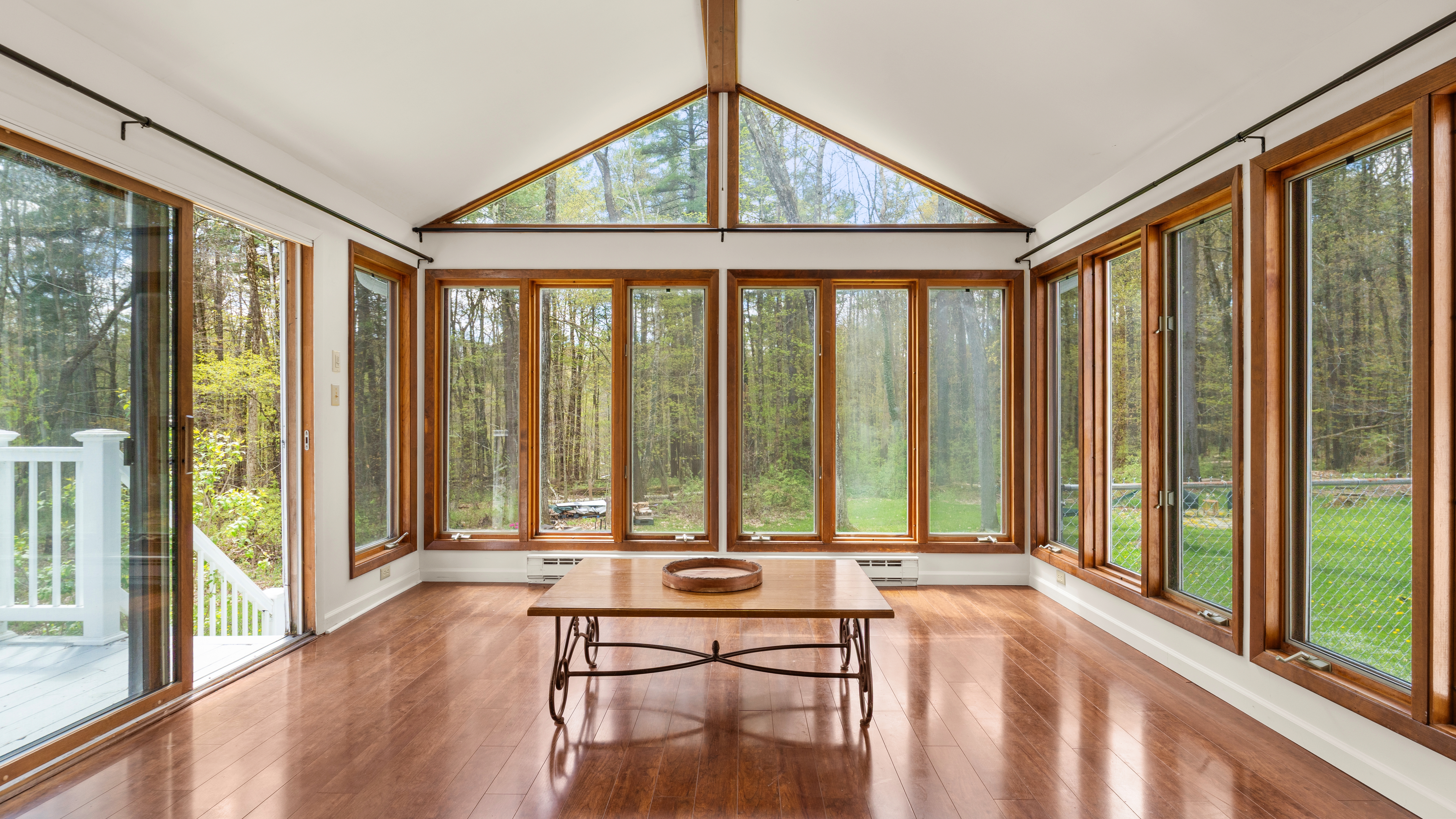  Idyllic Country Living: Sweet Cape on 2 Acres with Berkshire Proximity - 物件實景
