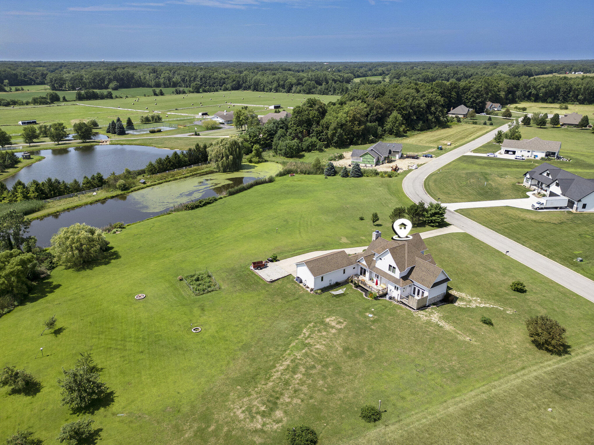 La Porte, Indiana, 46350, United States, 4 Bedrooms Bedrooms, ,3 BathroomsBathrooms,Residential,For Sale,2029628