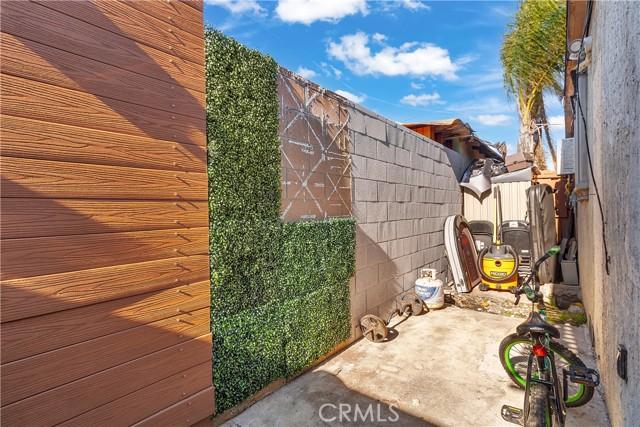 Commerce, California, 90040, United States, 1 Bedroom Bedrooms, ,1 BathroomBathrooms,Residential,For Sale,2015348