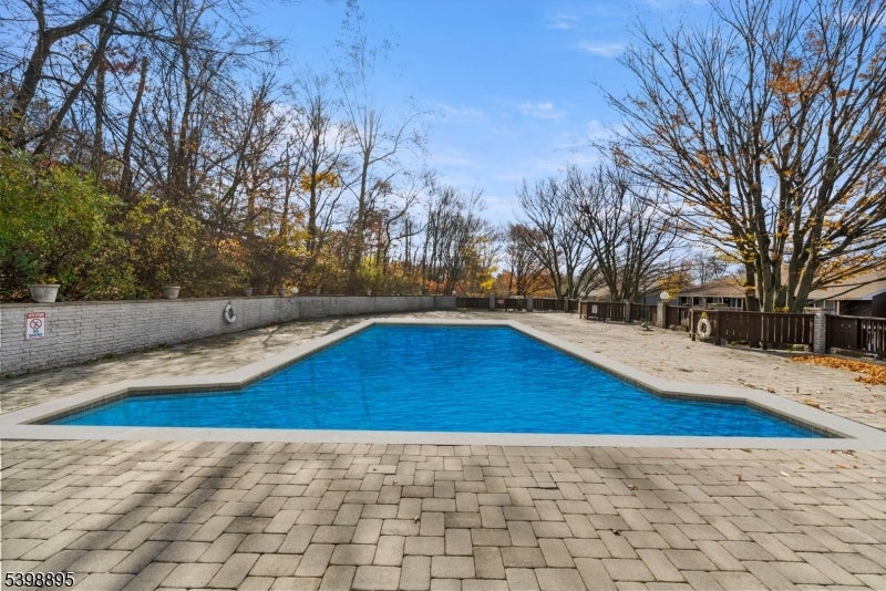 West Orange Twp., New Jersey, 07052, United States, 3 Bedrooms Bedrooms, ,3 BathroomsBathrooms,Residential,For Sale,2002469