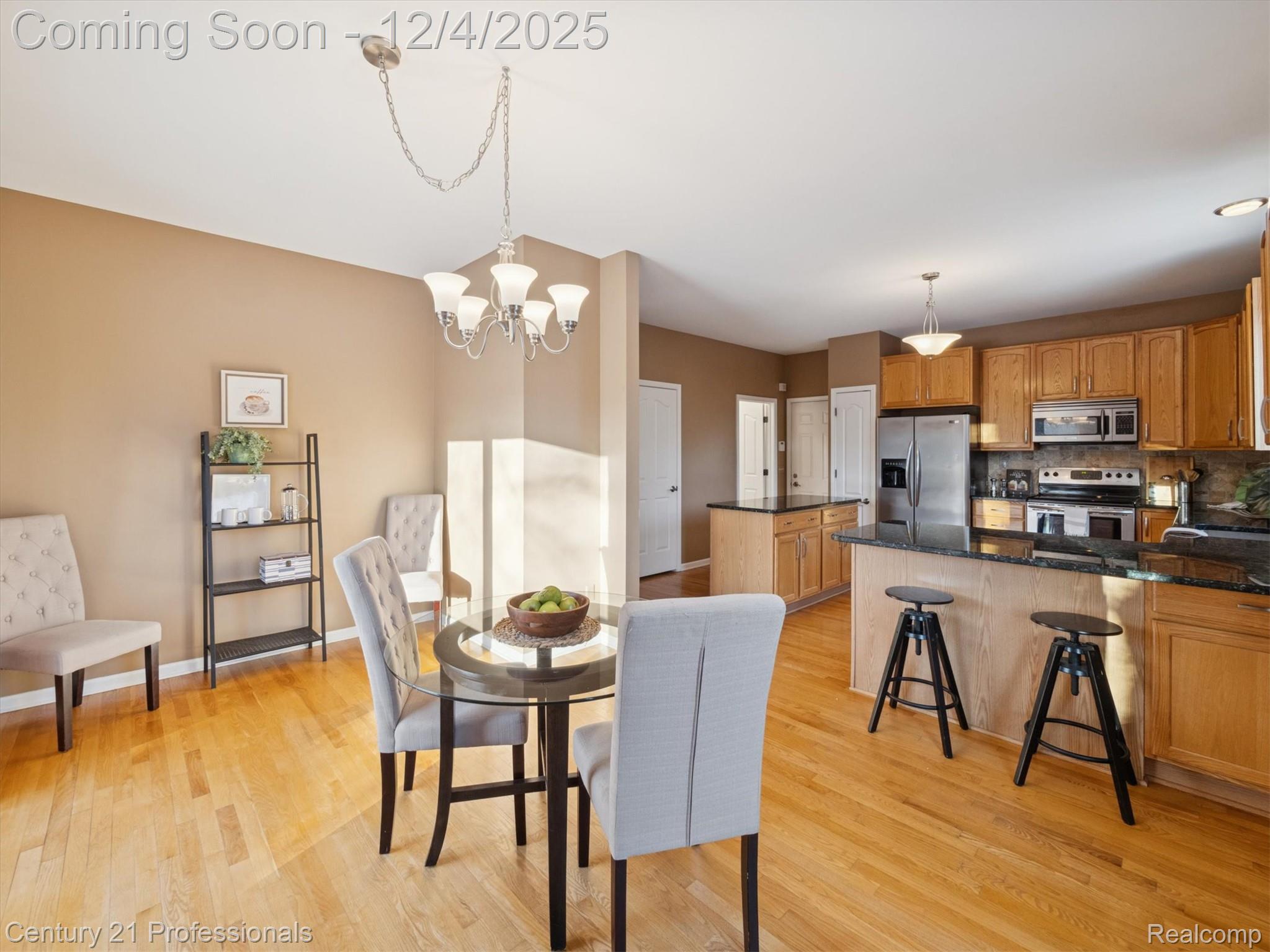 Orion, Michigan, 48360, United States, 4 Bedrooms Bedrooms, ,4 BathroomsBathrooms,Residential,For Sale,2001208