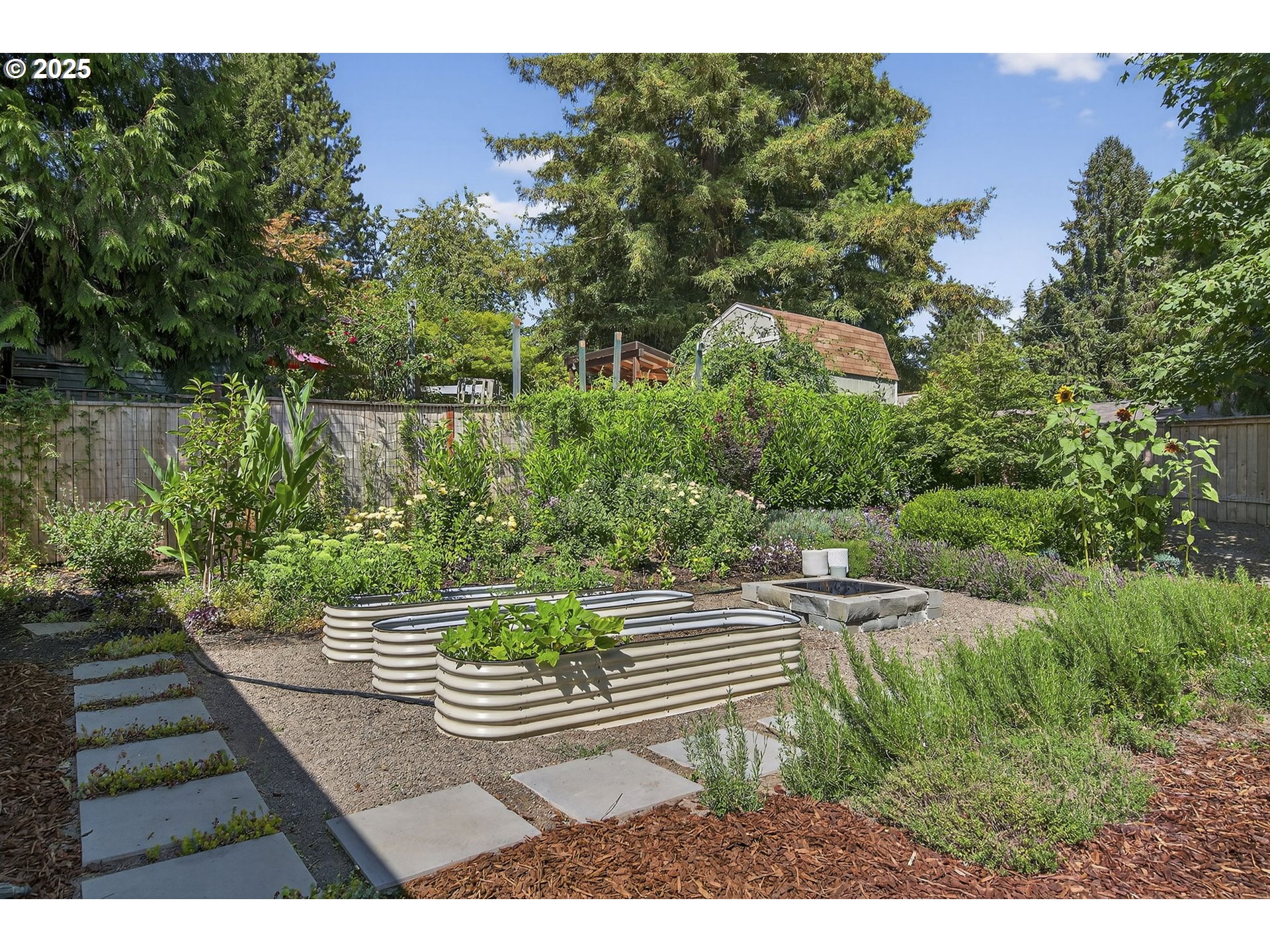 Dundee, Oregon, 97115, United States, 3 Bedrooms Bedrooms, ,2 BathroomsBathrooms,Residential,For Sale,1903917