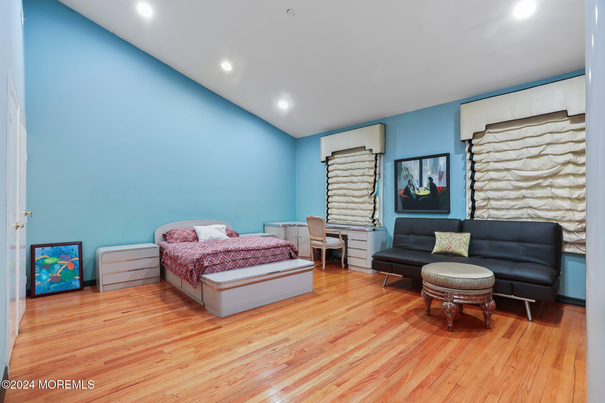 Morganville, New Jersey, 07751, United States, 6 Bedrooms Bedrooms, ,8 BathroomsBathrooms,Residential,For Sale,1982169