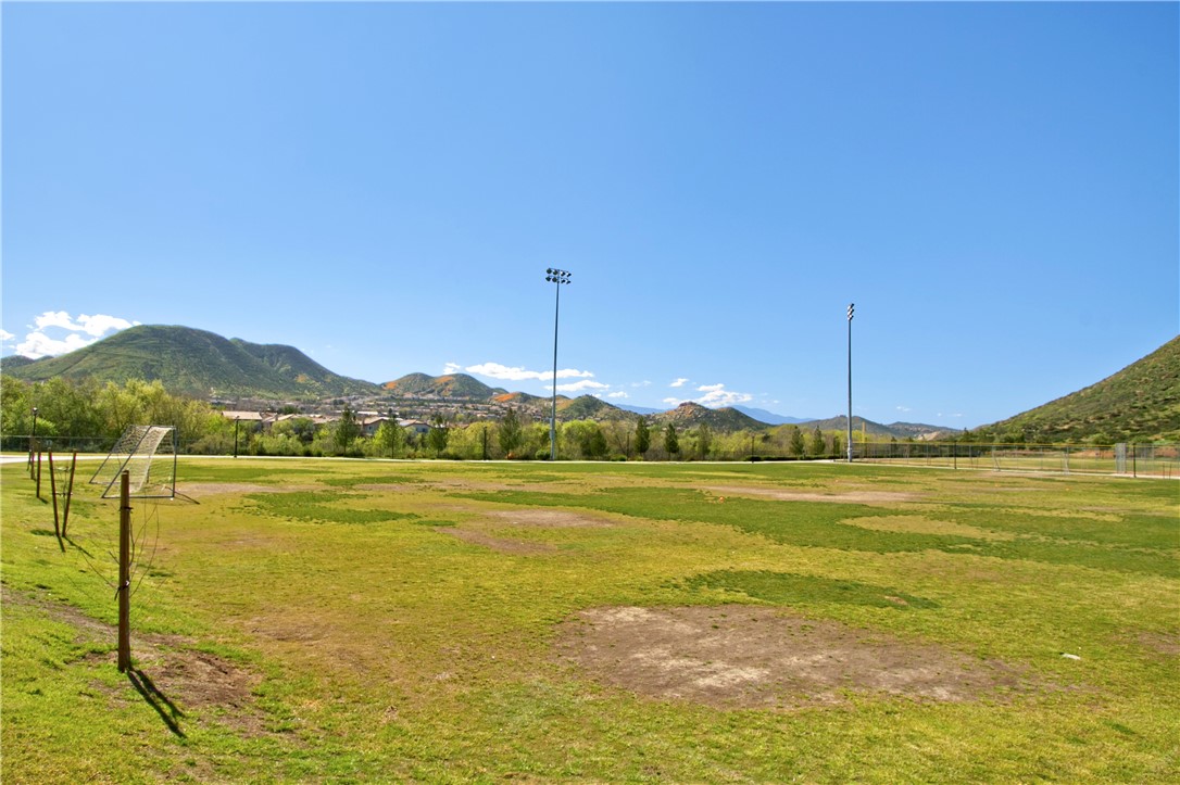 Lake Elsinore, California, 92532, United States, 4 Bedrooms Bedrooms, ,3 BathroomsBathrooms,Residential,For Sale,1981283