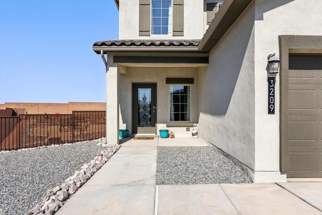 Rio Rancho, New Mexico, 87124, United States, 4 Bedrooms Bedrooms, ,3 BathroomsBathrooms,Residential,For Sale,1868349