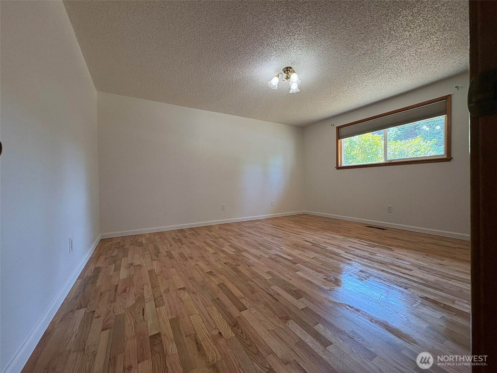 Tacoma, Washington, 98498, United States, 4 Bedrooms Bedrooms, ,3 BathroomsBathrooms,Residential,For Sale,1951496