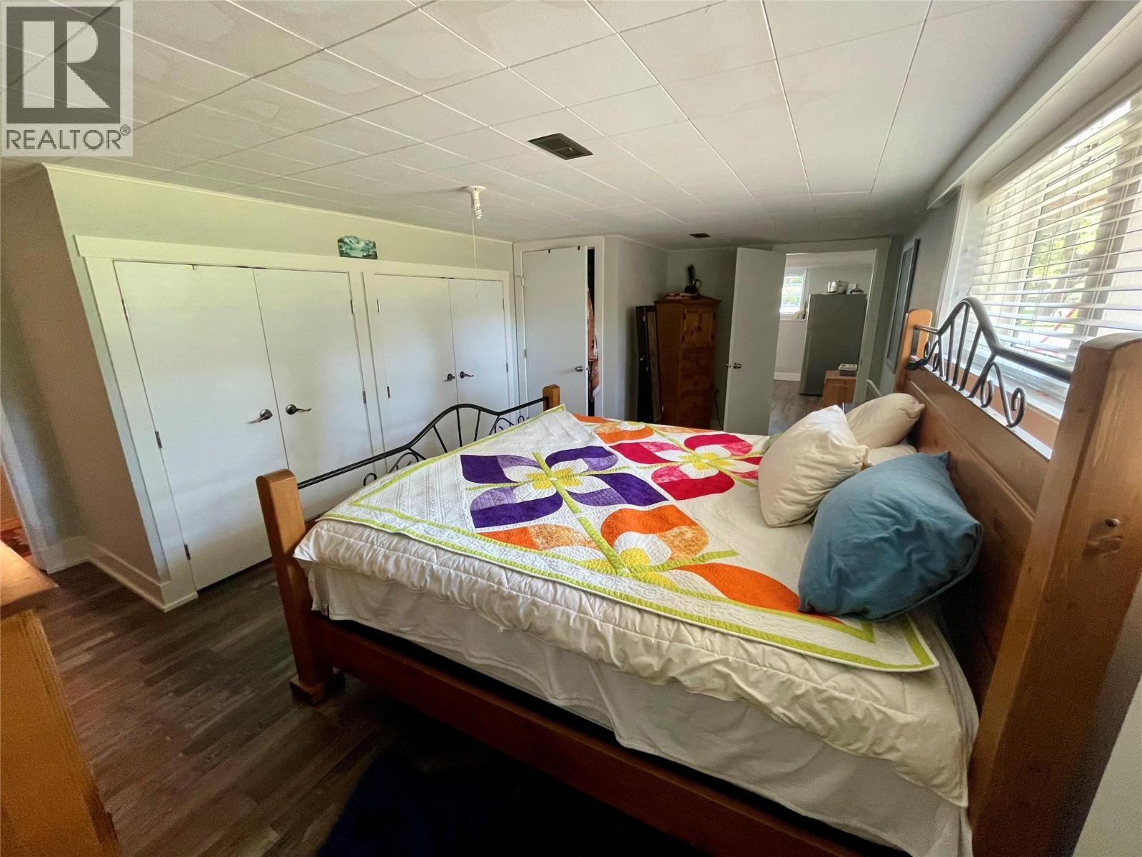 KAMLOOPS, British Columbia, V2H 1M4, CA, 5 Bedrooms Bedrooms, ,2 BathroomsBathrooms,Residential,For Sale,1912088