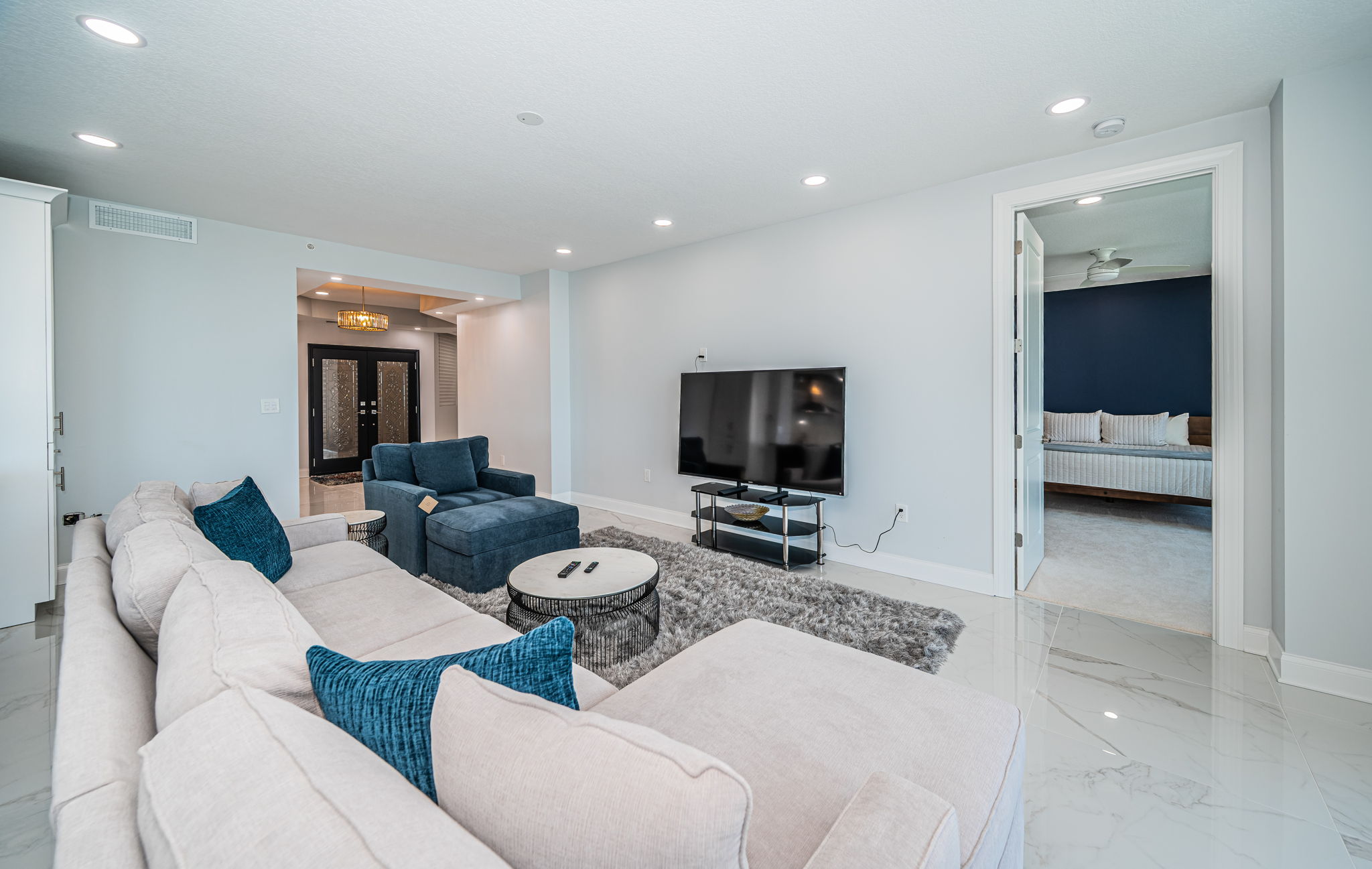 Belleair, Florida, 33756, United States, 2 Bedrooms Bedrooms, ,3 BathroomsBathrooms,Residential,For Sale,1979056