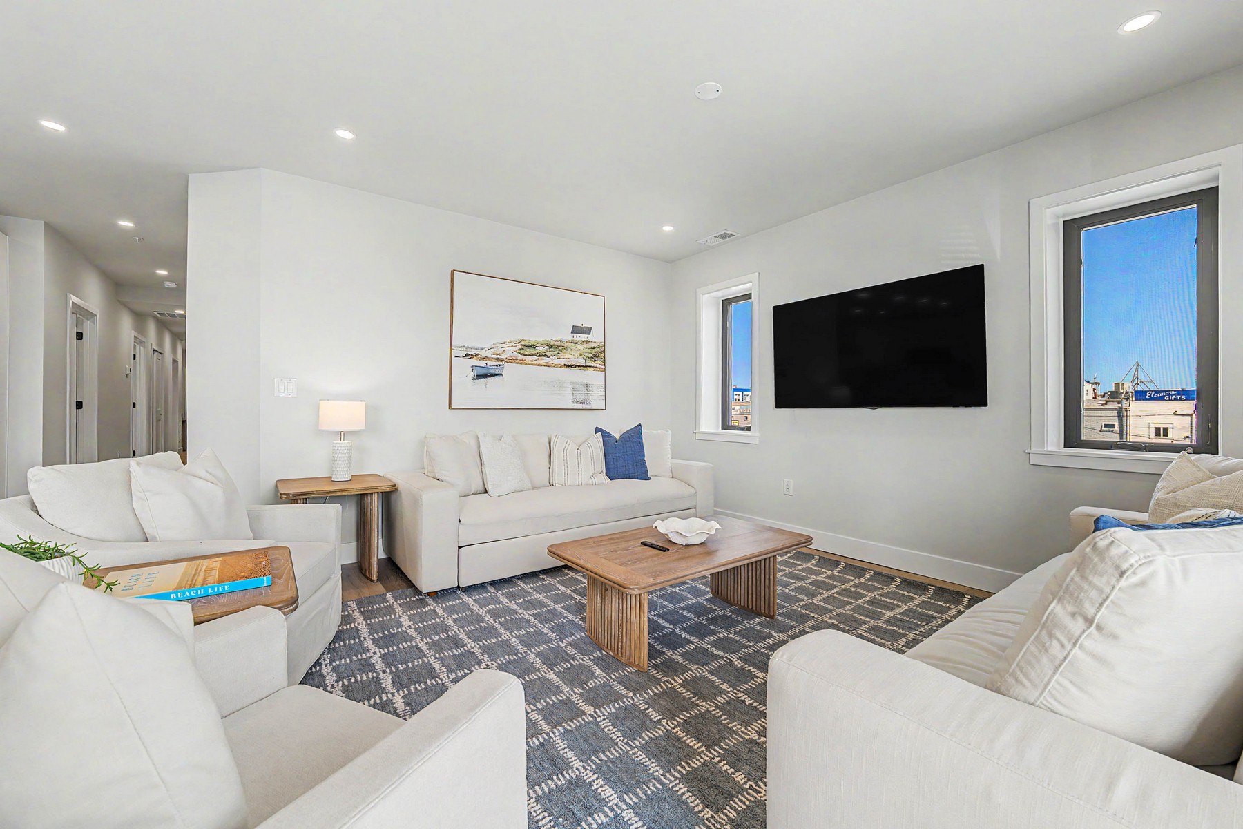  323 E Oak Avenue #101 - 物件實景