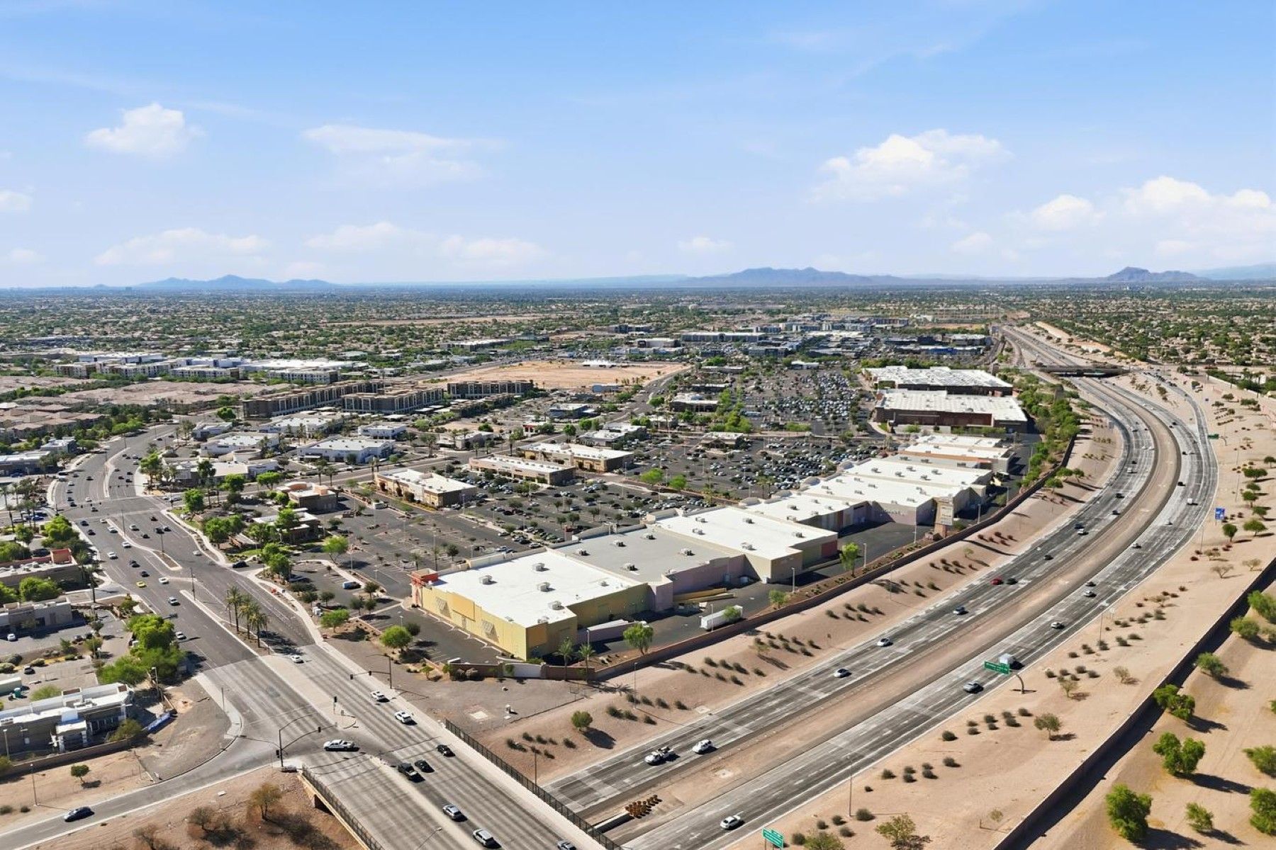  2266 E Willis Rd  Gilbert, AZ - 物件實景